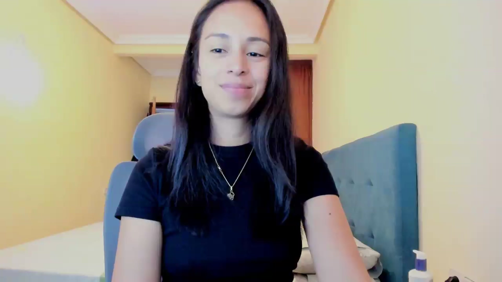 Gallery image thumbnail from Aliicia's myfreecams stream on, 09/14/2026, 11:42 image 5 of 20