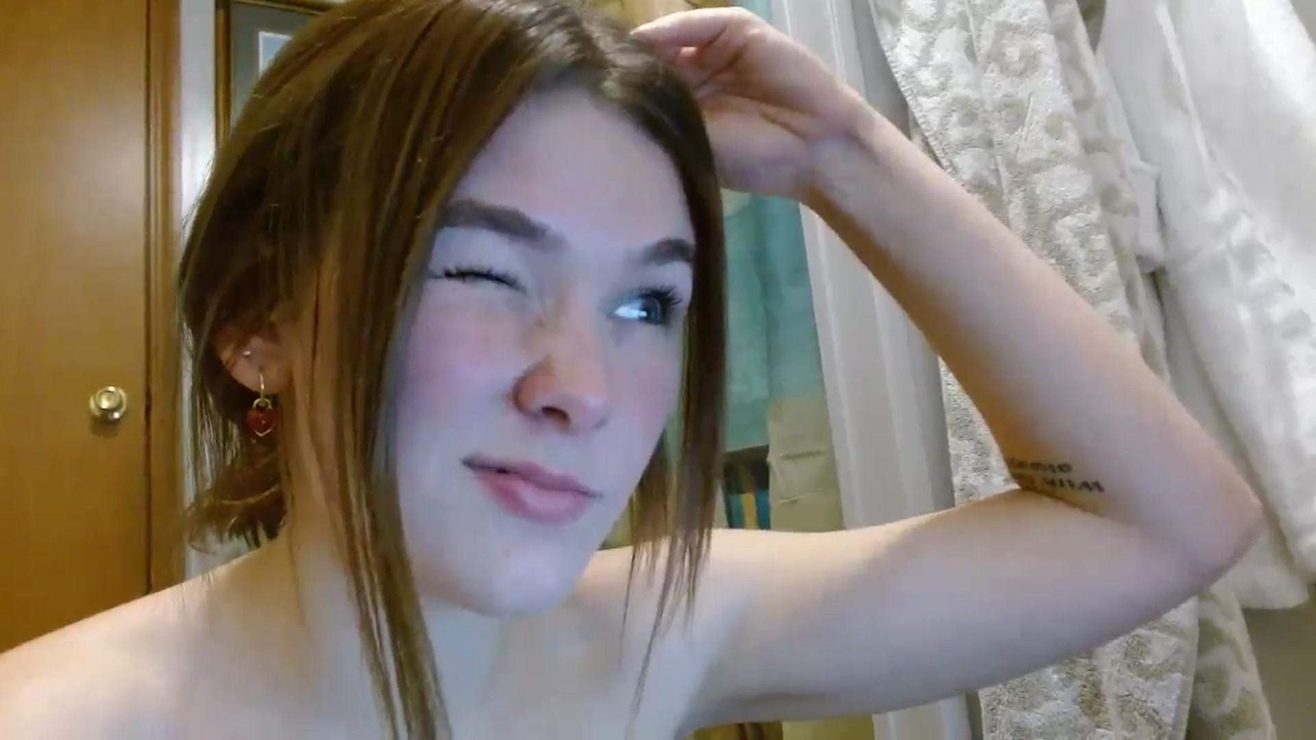 Gallery image thumbnail from Aliii1's myfreecams stream on, 02/15/2025, 04:57 image 17 of 20
