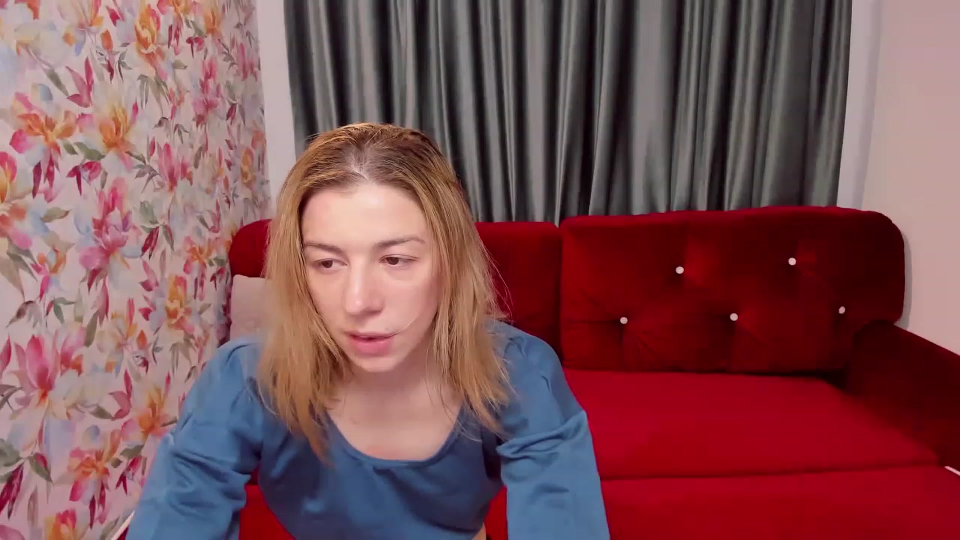 Gallery image thumbnail from AlinaBlank's myfreecams stream on, 12/25/2022, 15:33 image 16 of 20