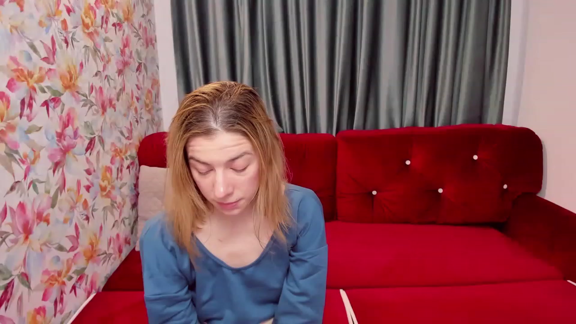 Gallery image thumbnail from AlinaBlank's myfreecams stream on, 12/25/2022, 15:33 image 18 of 20