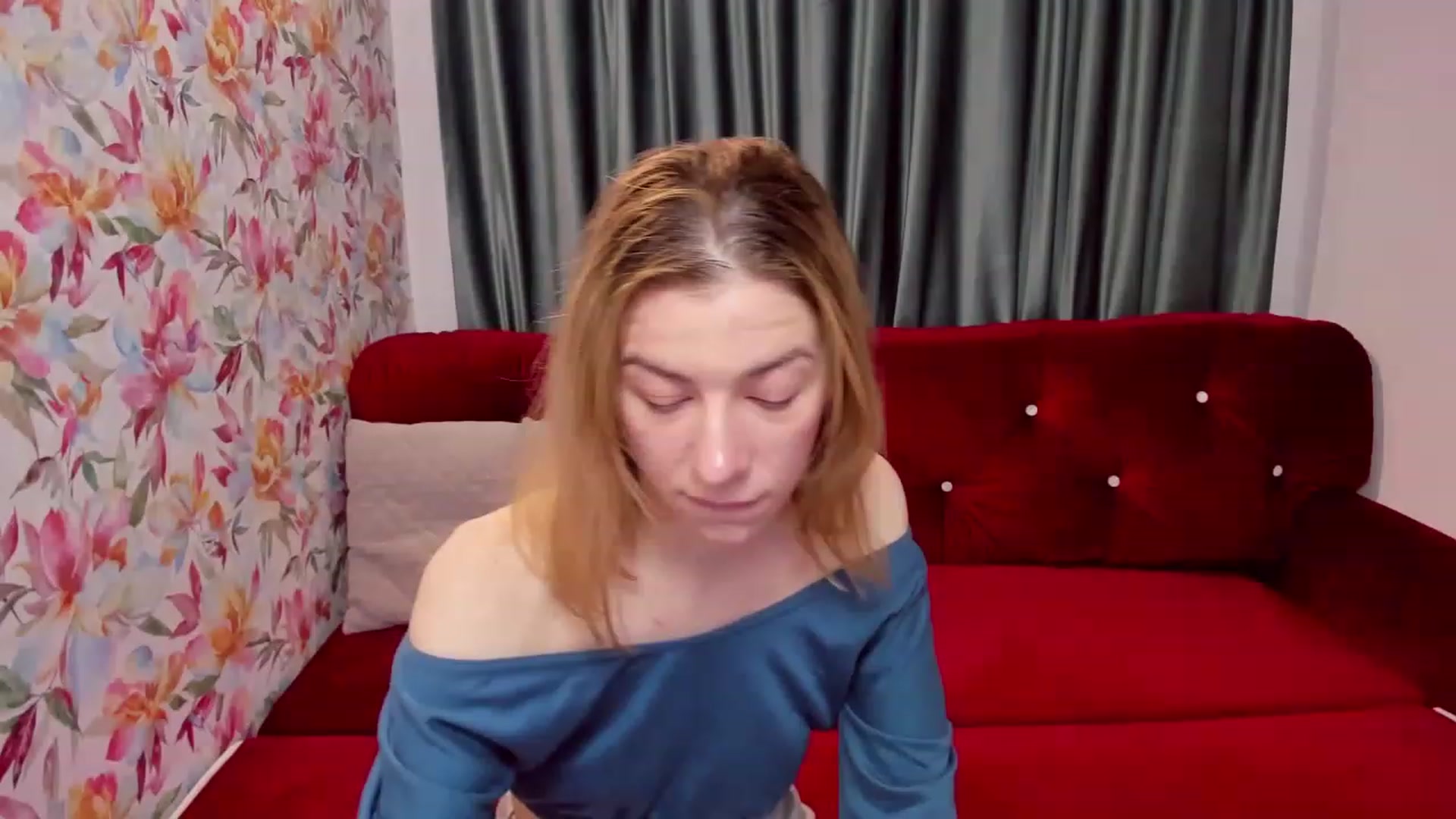 Gallery image thumbnail from AlinaBlank's myfreecams stream on, 12/25/2022, 15:33 image 2 of 20