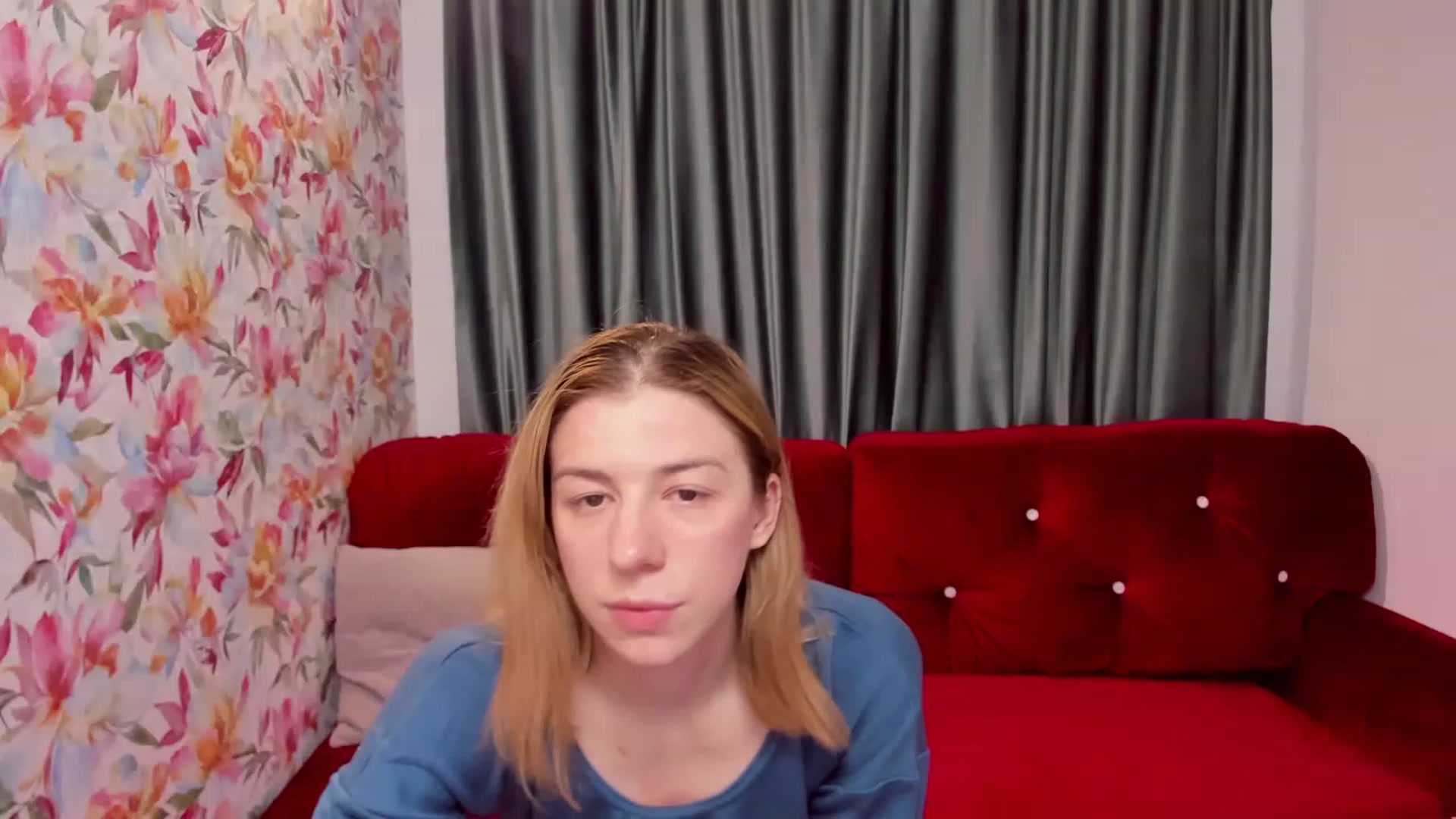 Gallery image thumbnail from AlinaBlank's myfreecams stream on, 12/25/2022, 17:44 image 10 of 20
