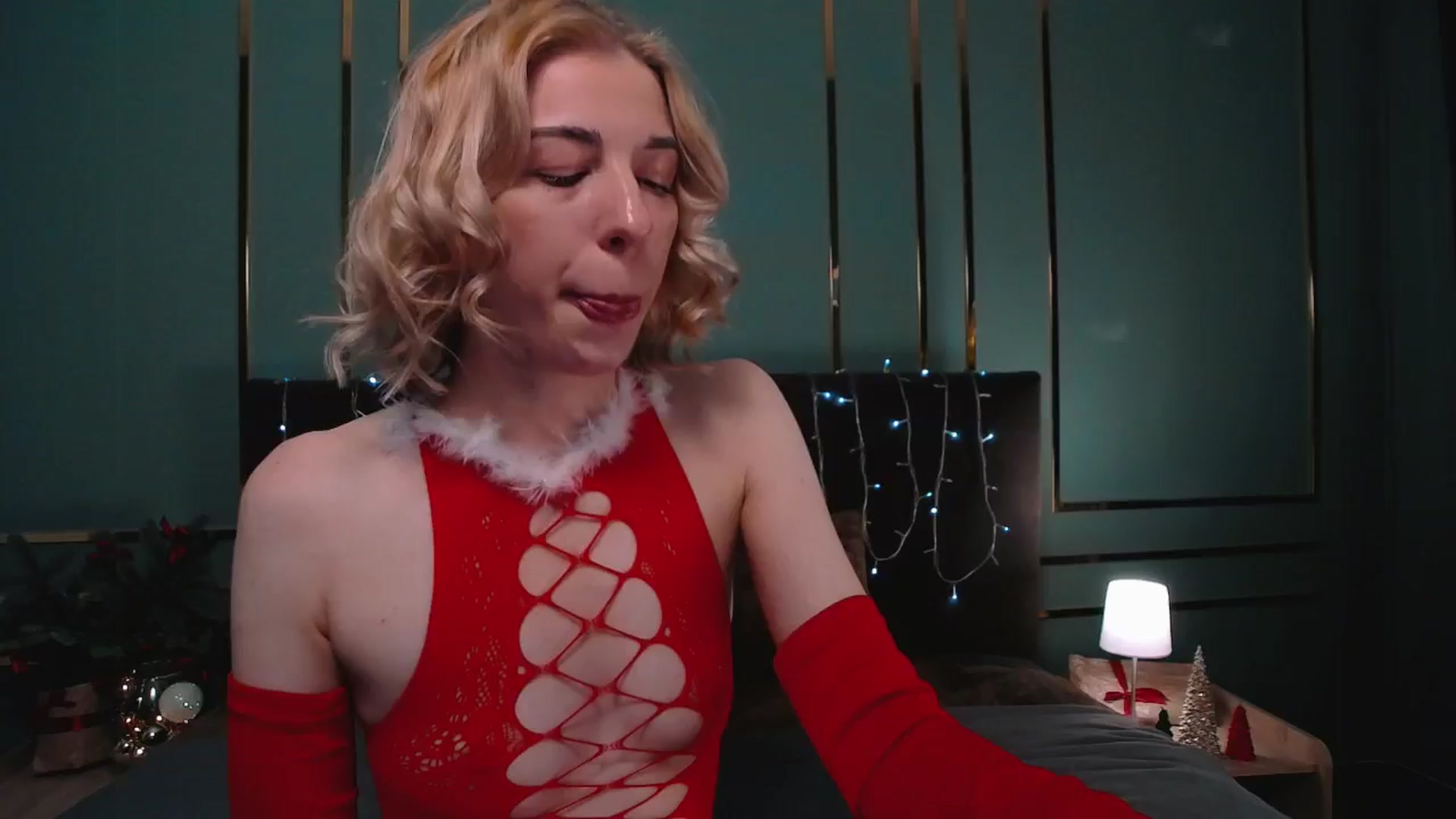 Gallery image thumbnail from AlinaBlank's myfreecams stream on, 12/25/2024, 21:03 image 3 of 20