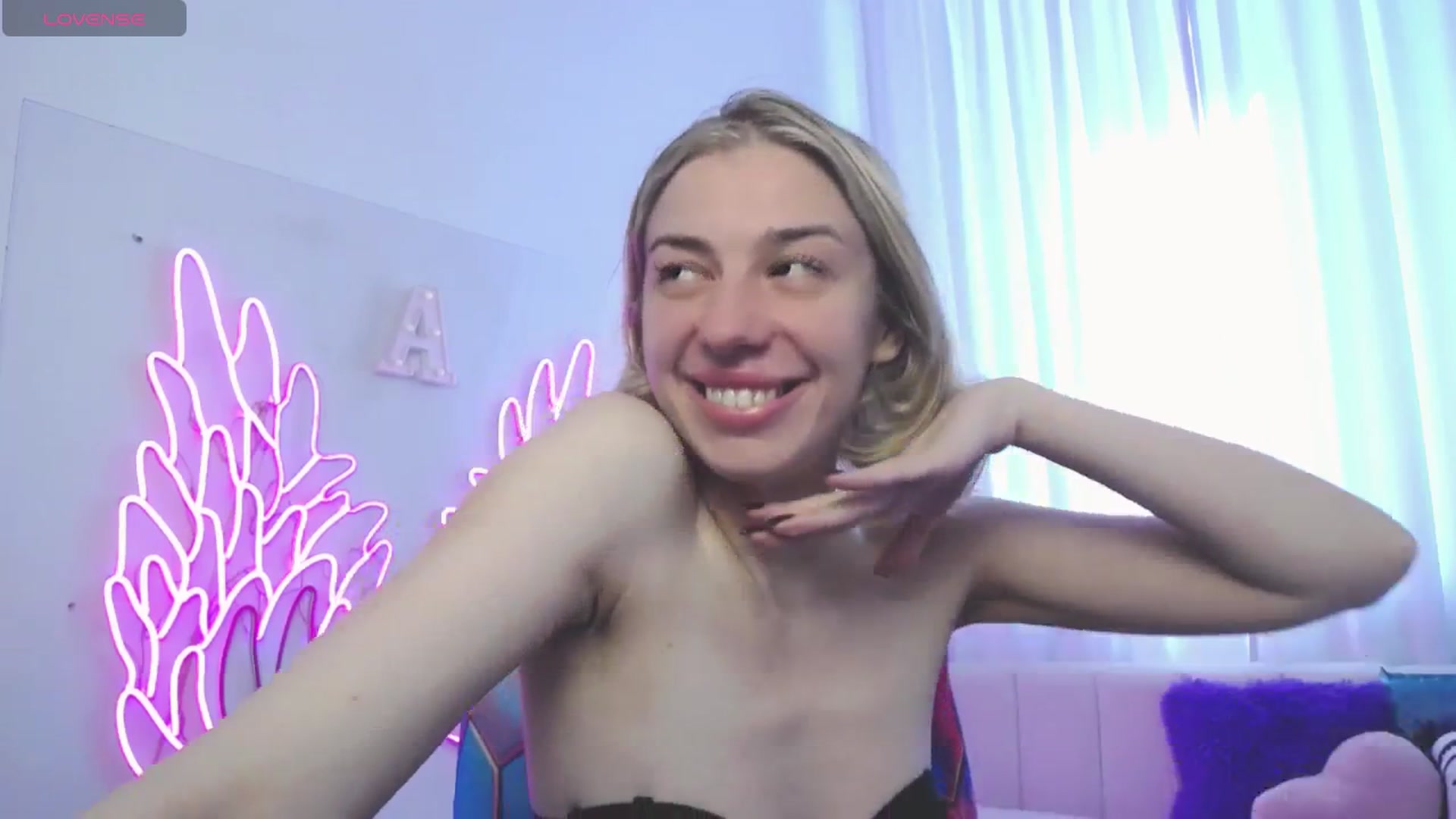 Gallery image thumbnail from AlinaBlank's myfreecams stream on, 08/14/2025, 13:00 image 19 of 20