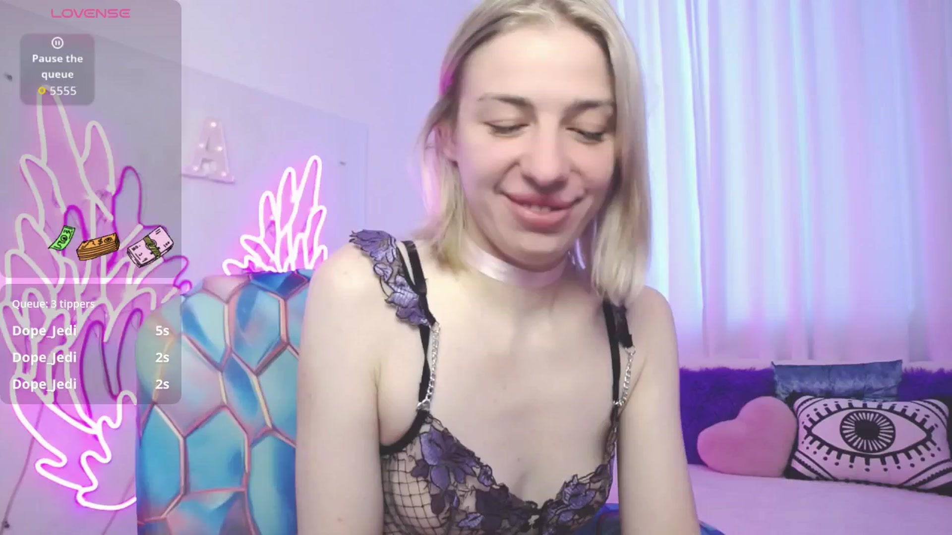 Gallery image thumbnail from AlinaBlank's myfreecams stream on, 08/15/2025, 09:44 image 15 of 20