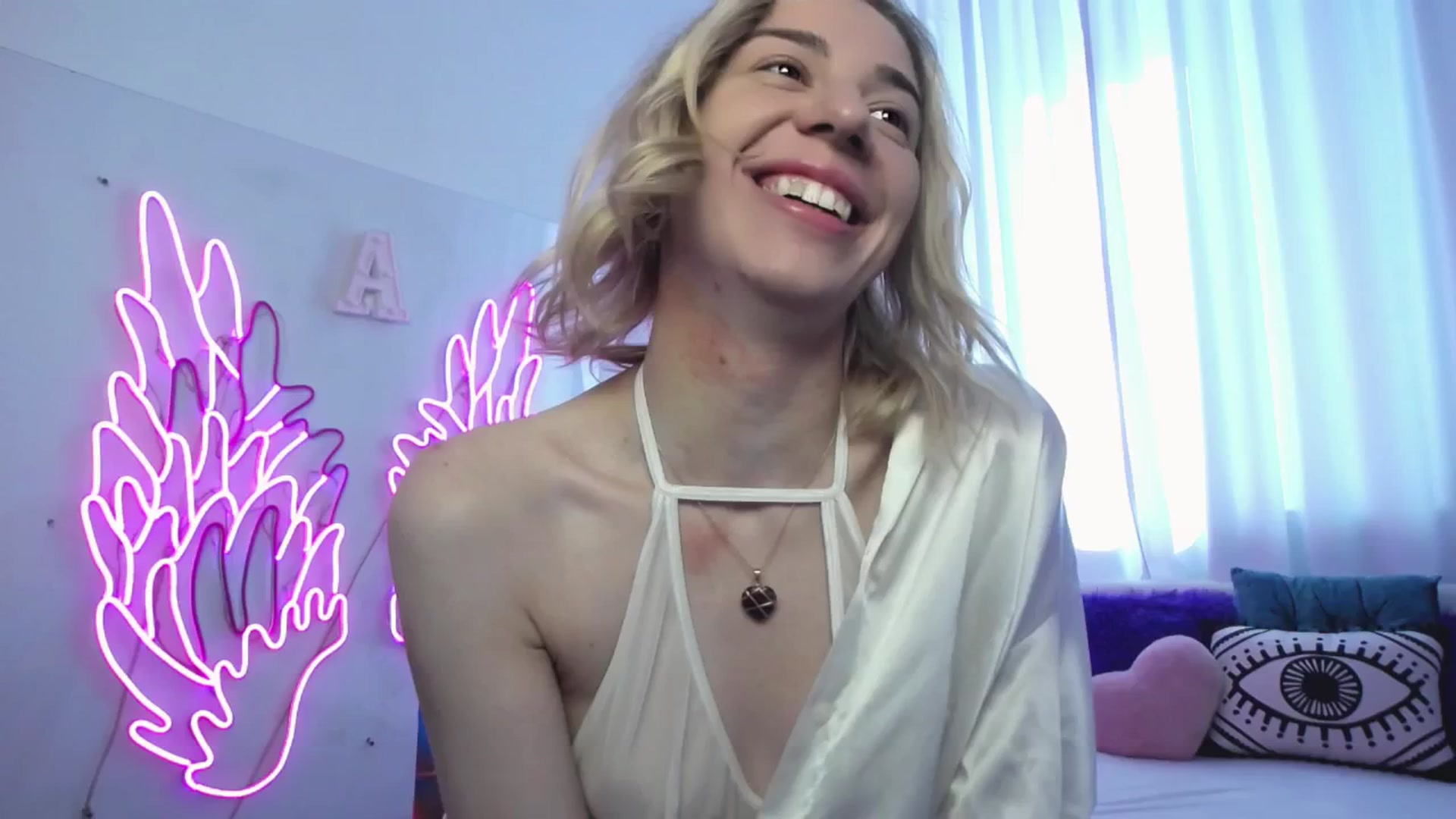 Gallery image thumbnail from AlinaBlank's myfreecams stream on, 08/30/2025, 12:39 image 19 of 20