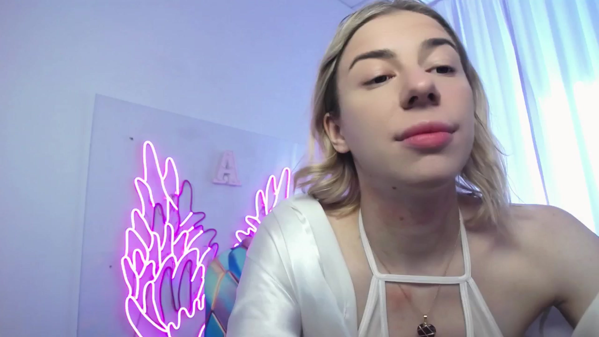 Gallery image thumbnail from AlinaBlank's myfreecams stream on, 08/30/2025, 12:39 image 5 of 20