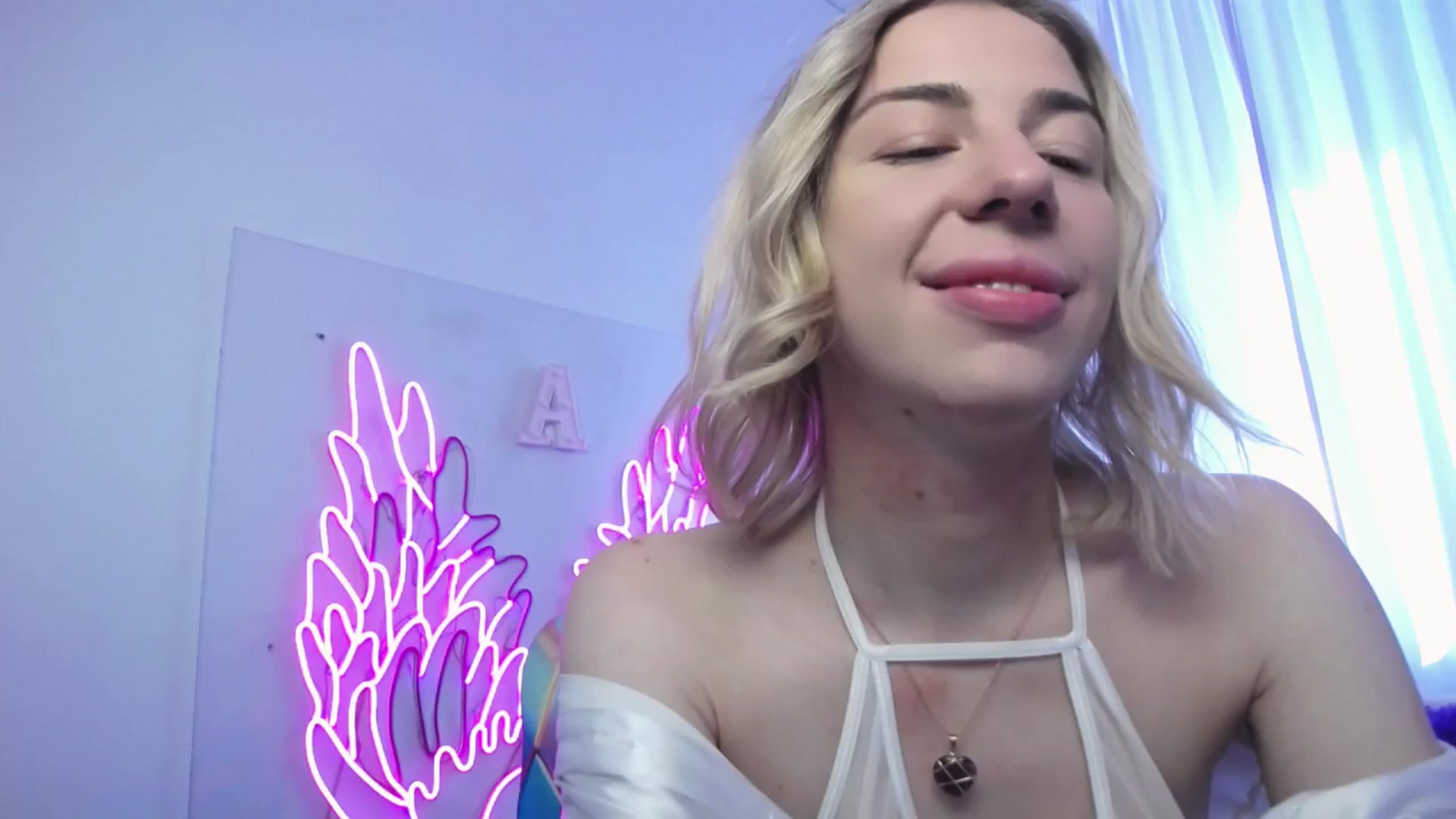 Gallery image thumbnail from AlinaBlank's myfreecams stream on, 08/30/2025, 12:39 image 13 of 20