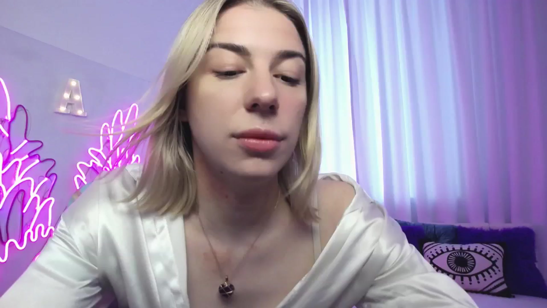 Gallery image thumbnail from AlinaBlank's myfreecams stream on, 08/31/2025, 12:28 image 19 of 20
