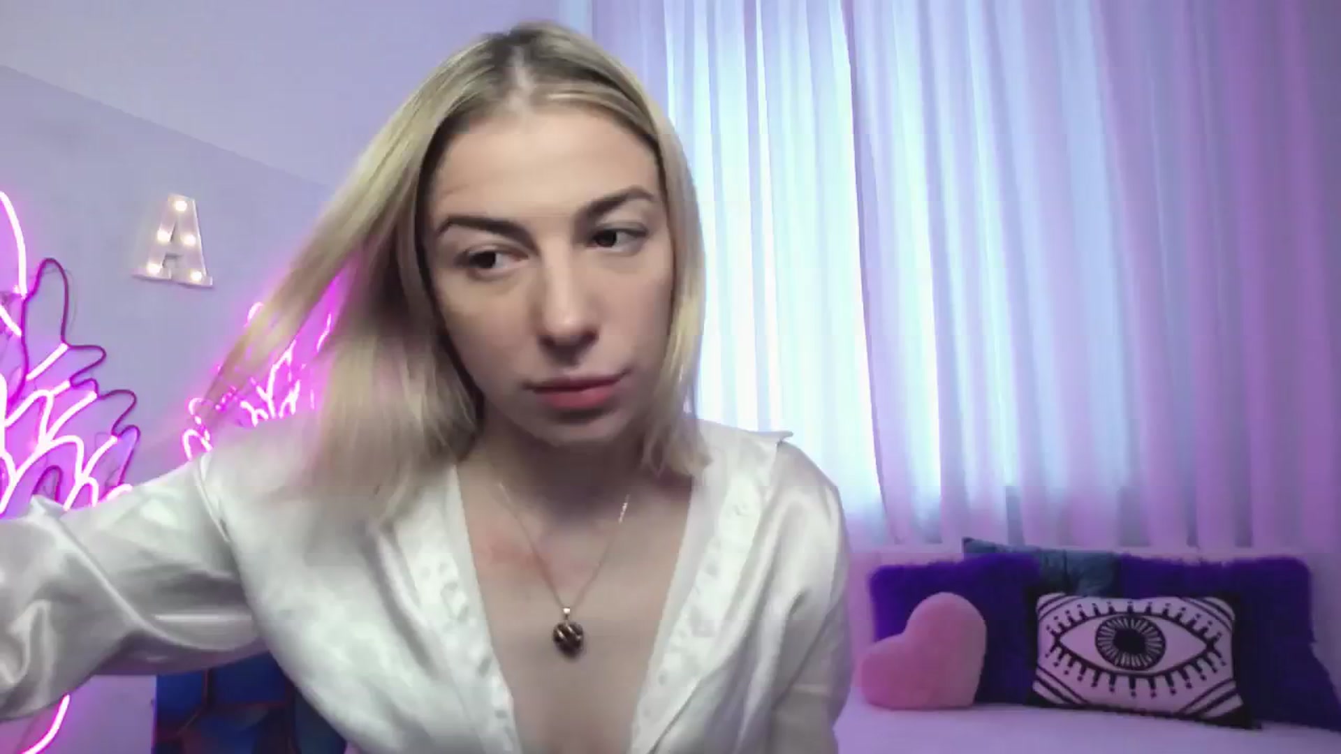 Gallery image thumbnail from AlinaBlank's myfreecams stream on, 08/31/2025, 12:28 image 12 of 20