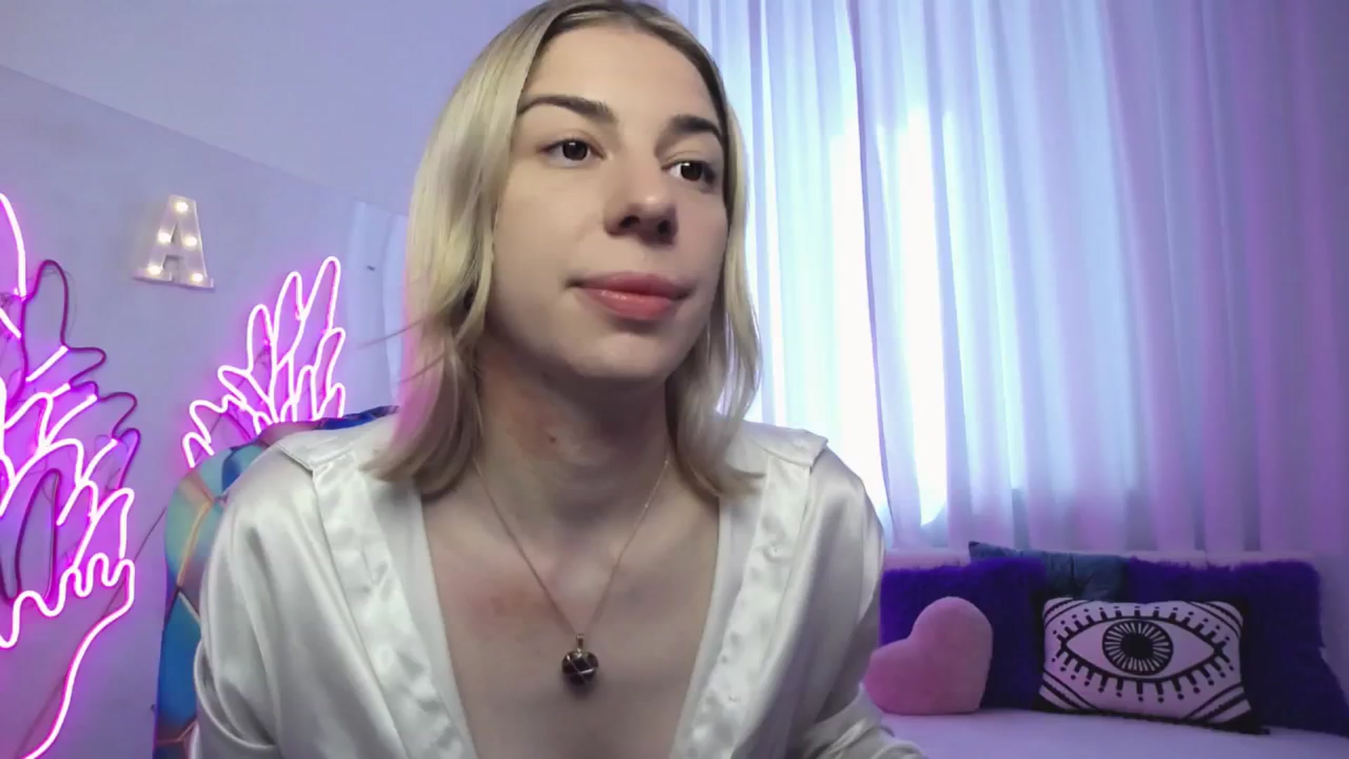 Gallery image thumbnail from AlinaBlank's myfreecams stream on, 08/31/2025, 12:28 image 14 of 20