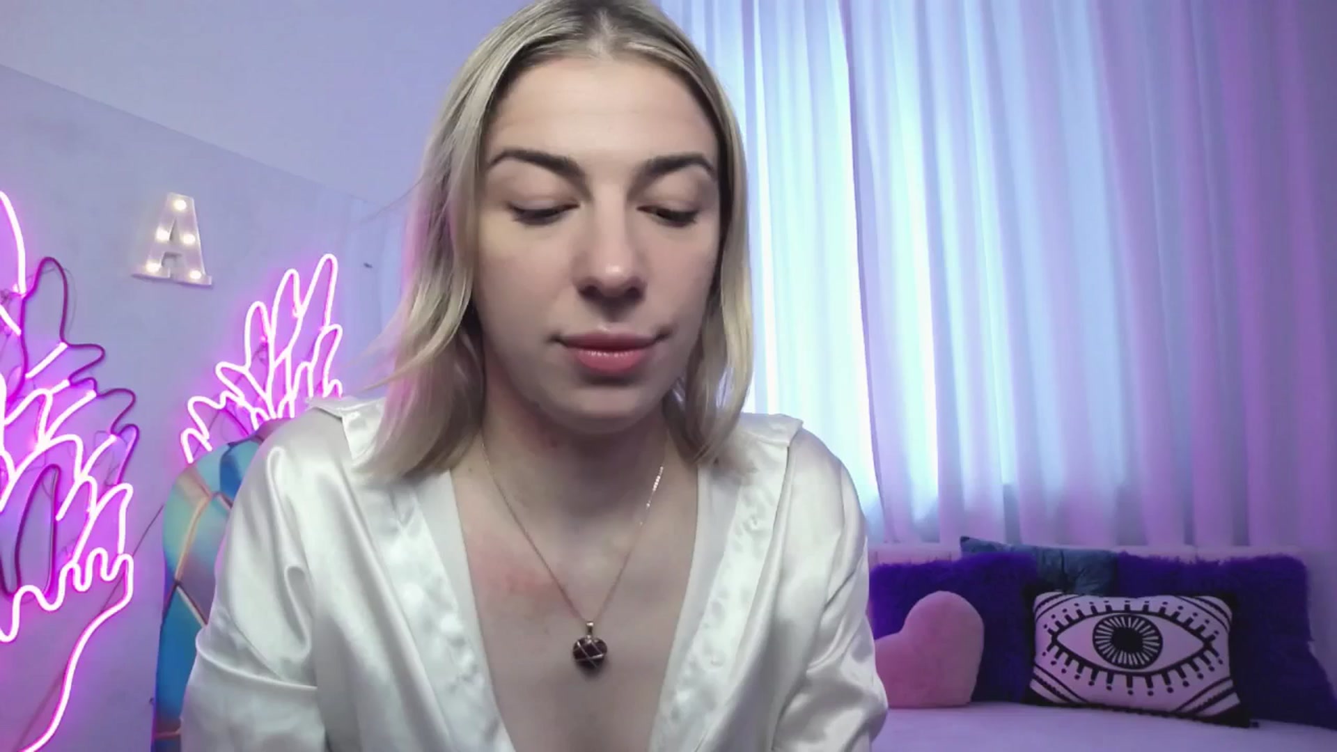 Gallery image thumbnail from AlinaBlank's myfreecams stream on, 08/31/2025, 12:28 image 13 of 20