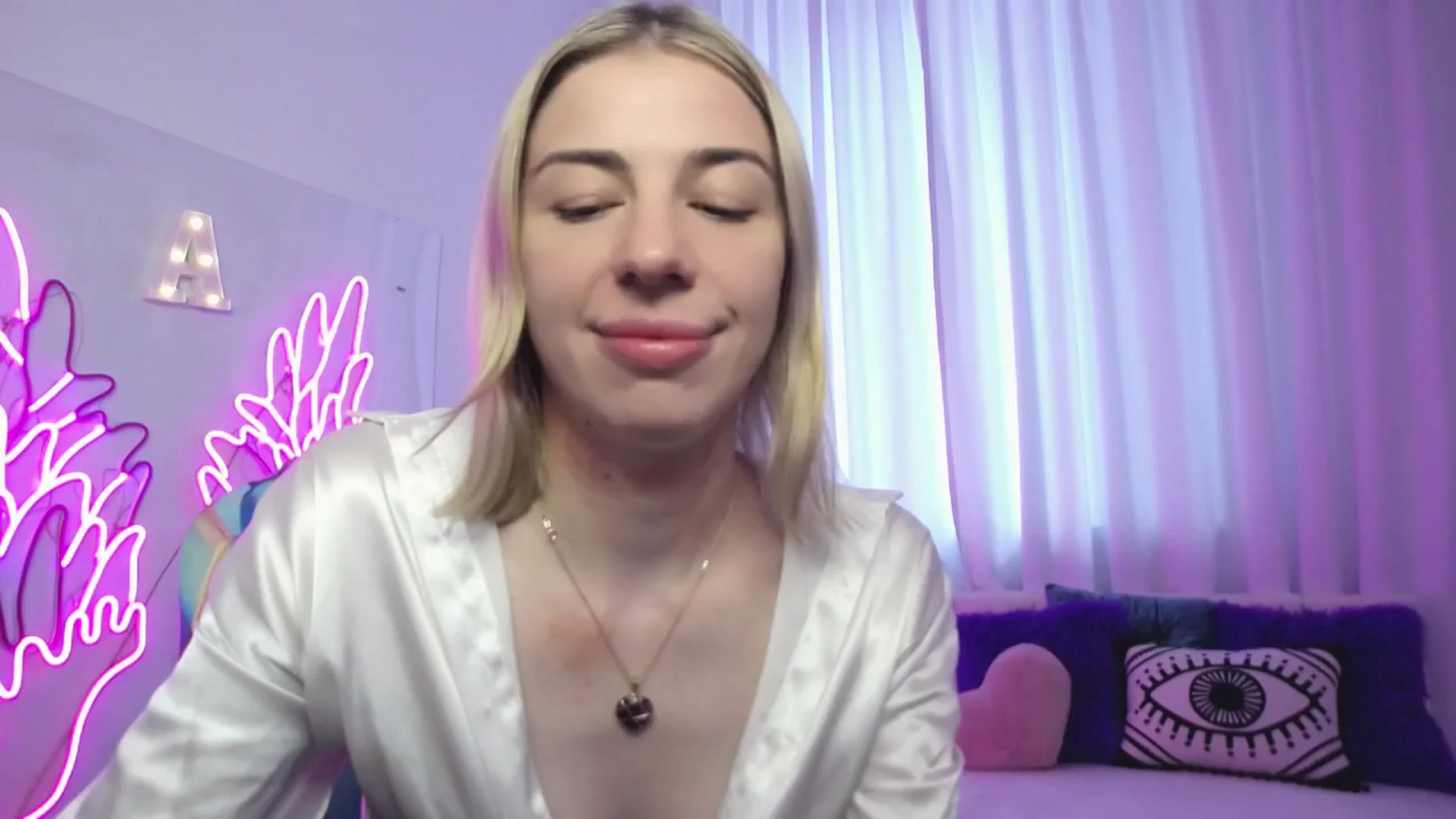 Gallery image thumbnail from AlinaBlank's myfreecams stream on, 08/31/2025, 12:28 image 6 of 20