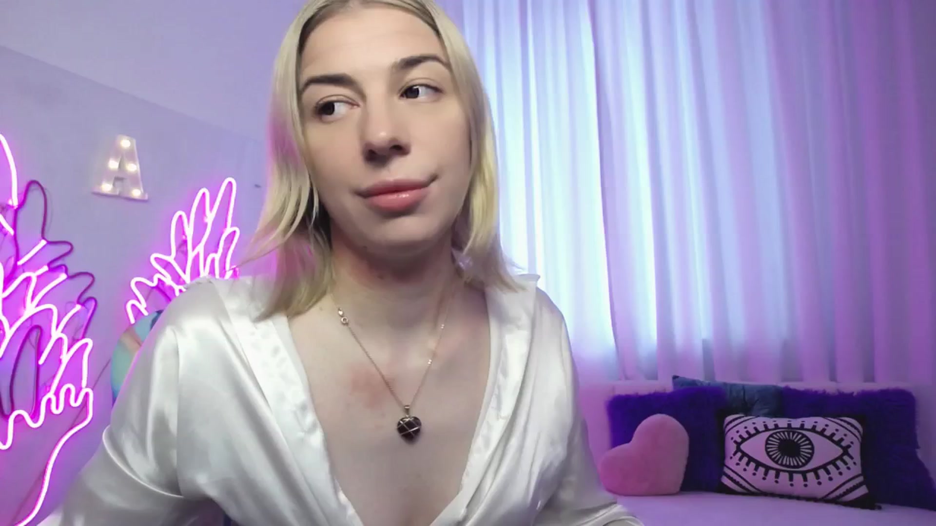Gallery image thumbnail from AlinaBlank's myfreecams stream on, 08/31/2025, 12:28 image 4 of 20