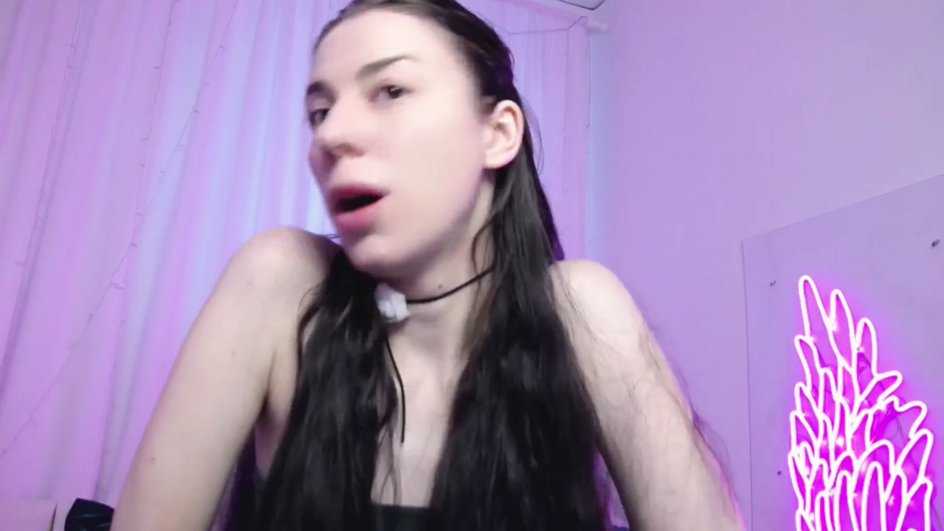 Gallery image thumbnail from AlinaBlank's myfreecams stream on, 12/22/2025, 12:04 image 8 of 20