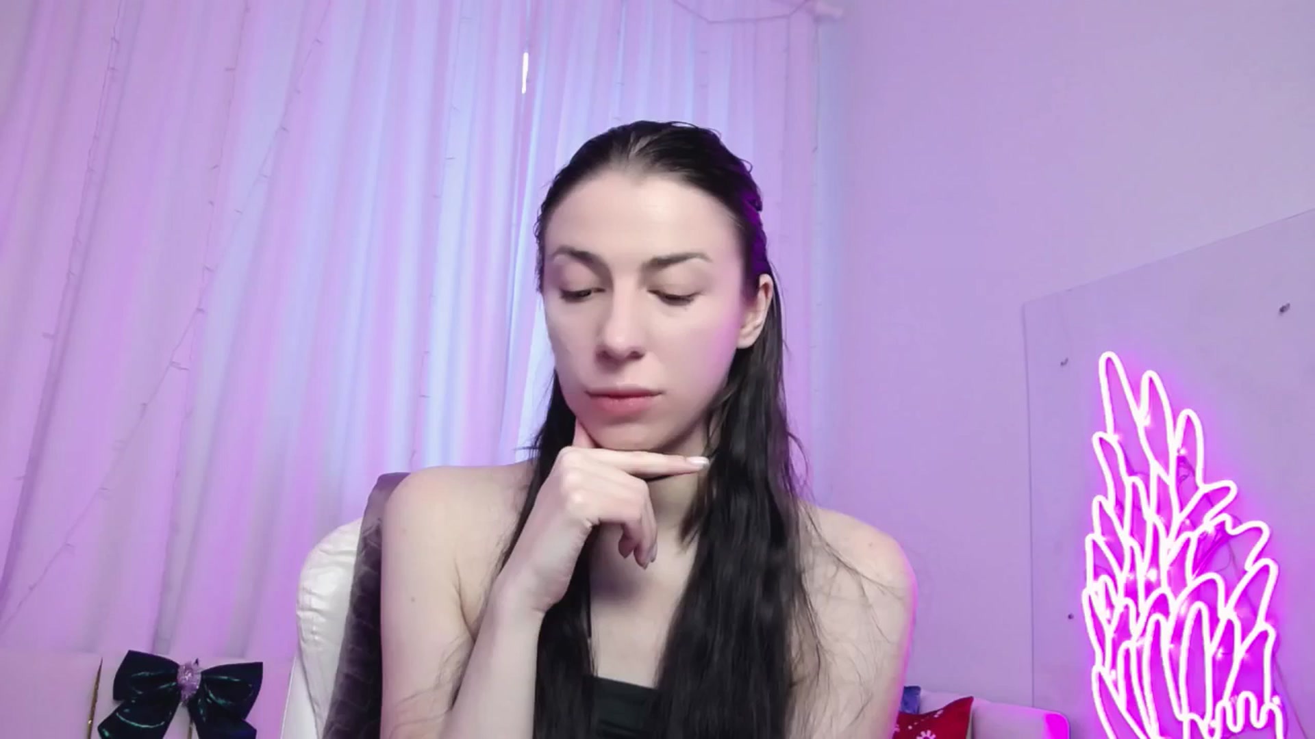 Gallery image thumbnail from AlinaBlank's myfreecams stream on, 12/22/2025, 12:04 image 1 of 20