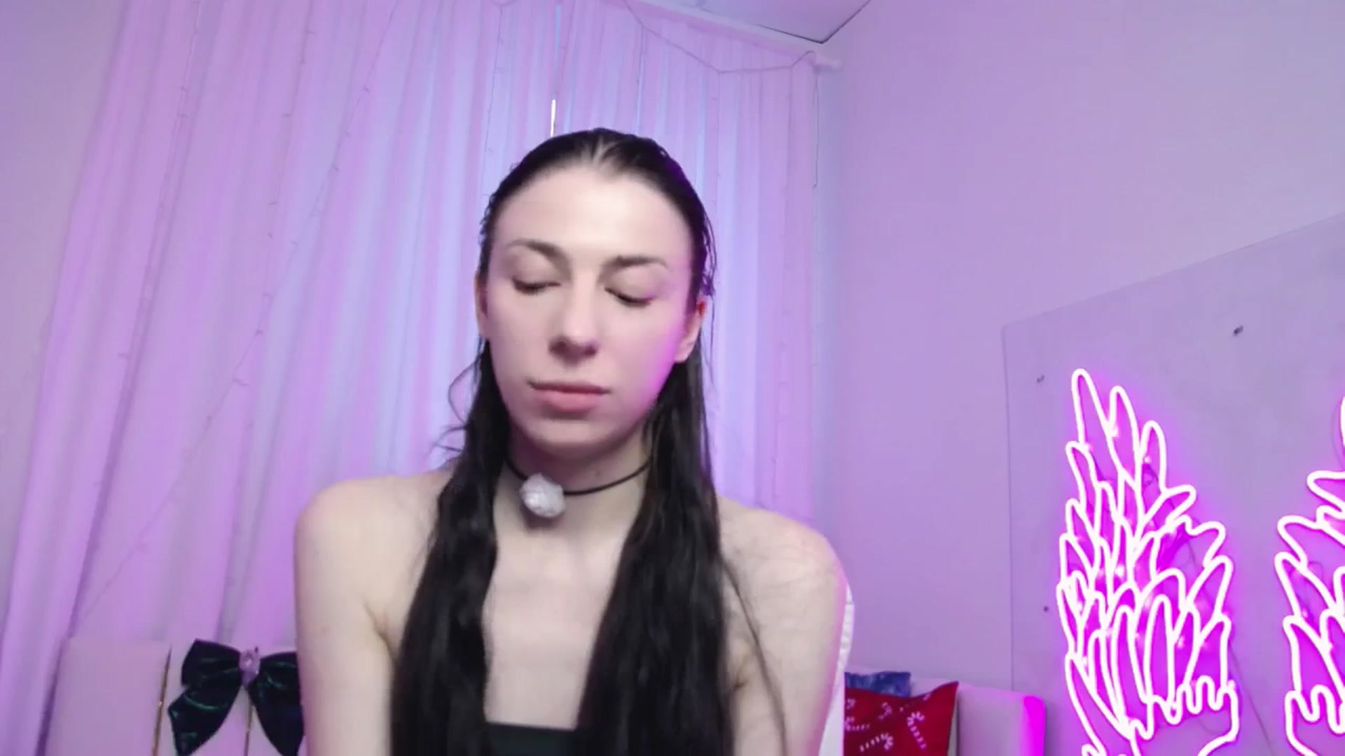 Gallery image thumbnail from AlinaBlank's myfreecams stream on, 12/22/2025, 13:23 image 8 of 20