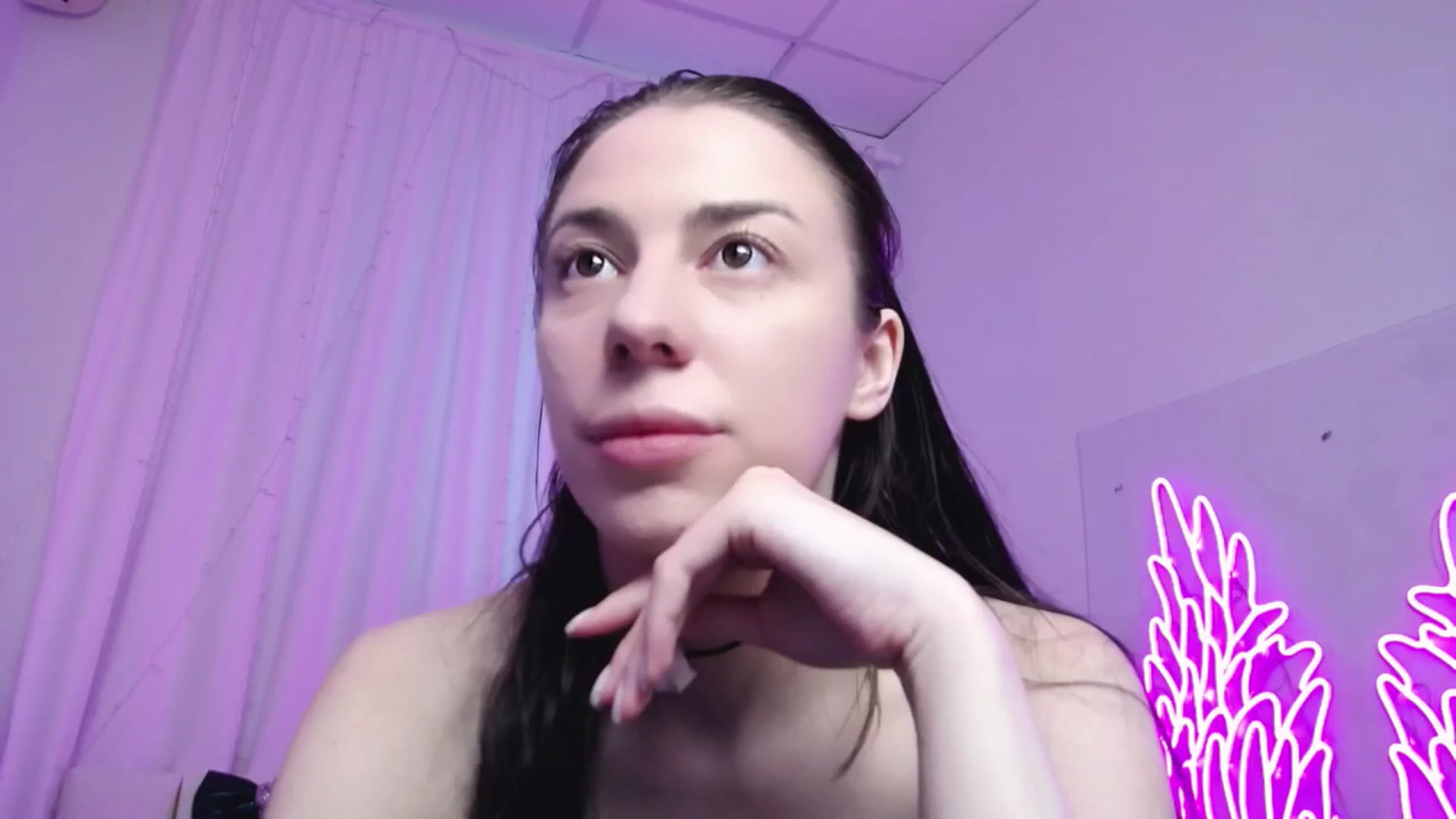 Gallery image thumbnail from AlinaBlank's myfreecams stream on, 12/22/2025, 13:23 image 14 of 20