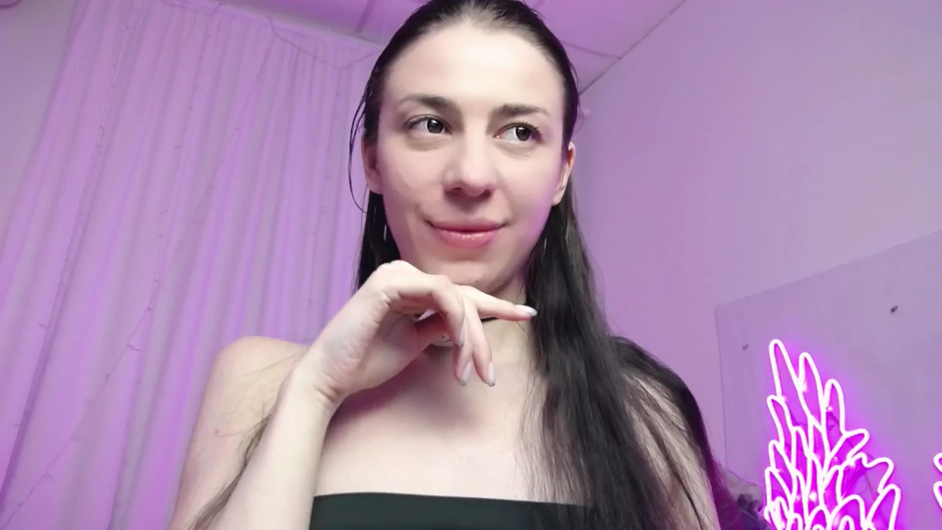 Gallery image thumbnail from AlinaBlank's myfreecams stream on, 12/22/2025, 14:57 image 12 of 20