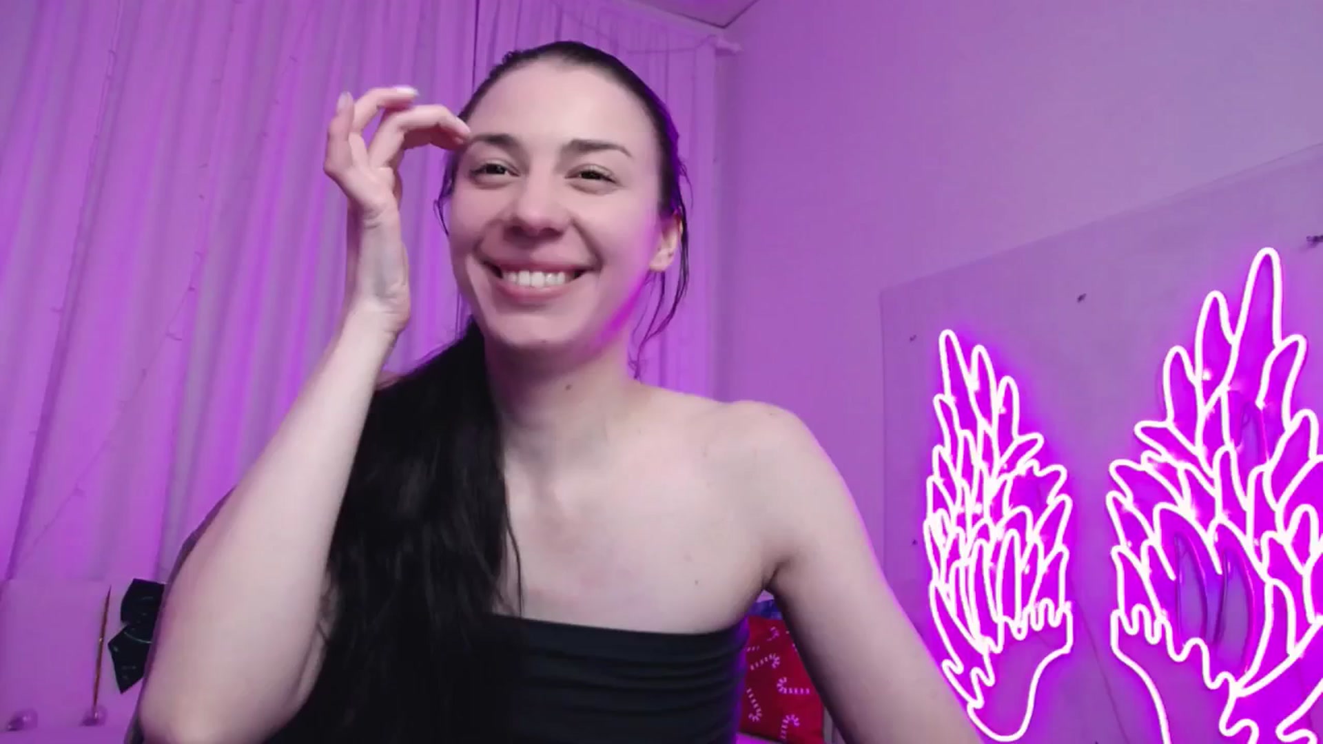 Gallery image thumbnail from AlinaBlank's myfreecams stream on, 12/22/2025, 19:57 image 8 of 20