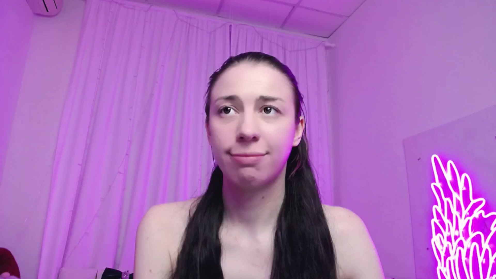 Gallery image thumbnail from AlinaBlank's myfreecams stream on, 12/22/2025, 19:57 image 18 of 20