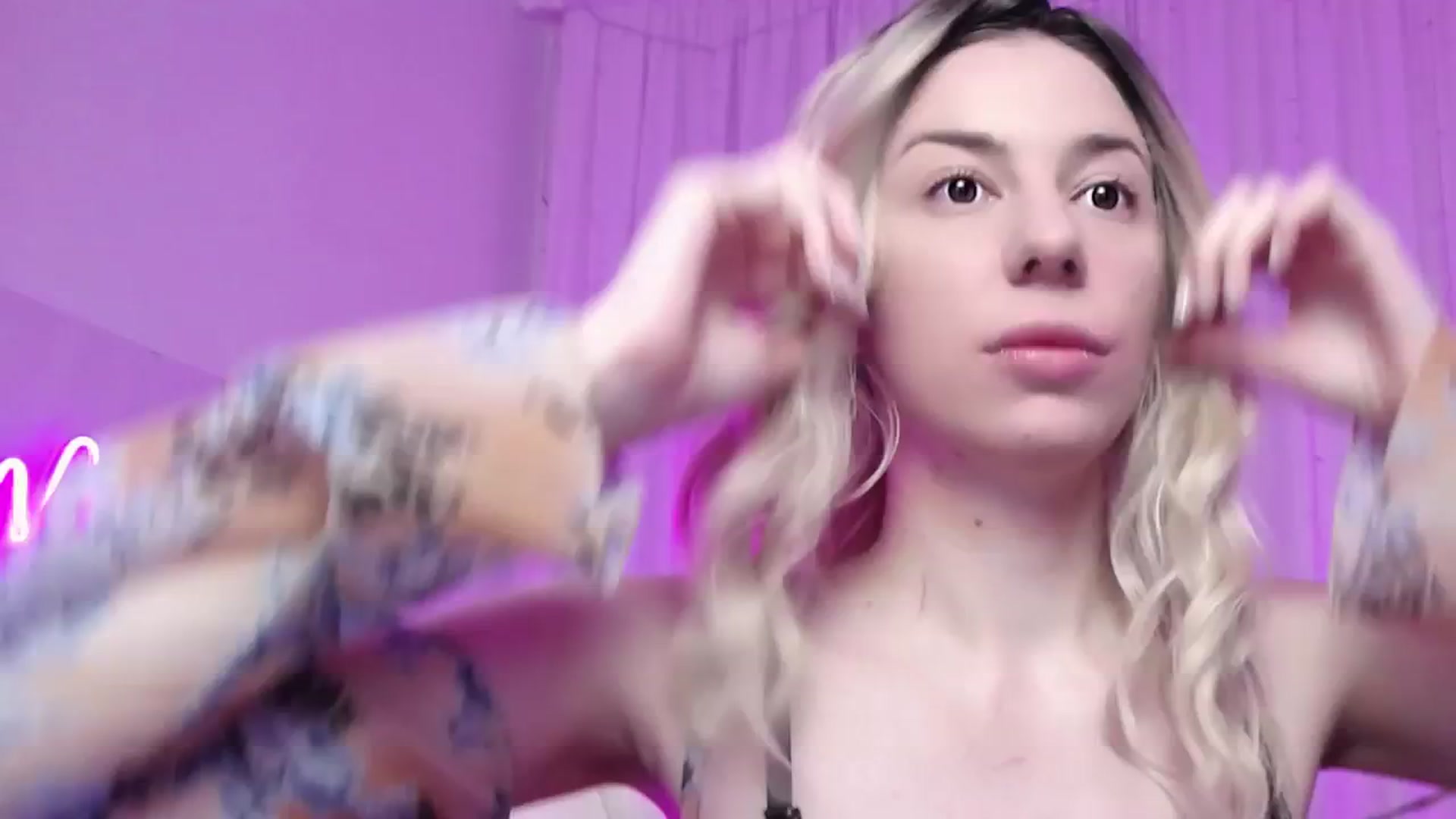 Gallery image thumbnail from AlinaBlank's myfreecams stream on, 12/23/2025, 15:50 image 13 of 20