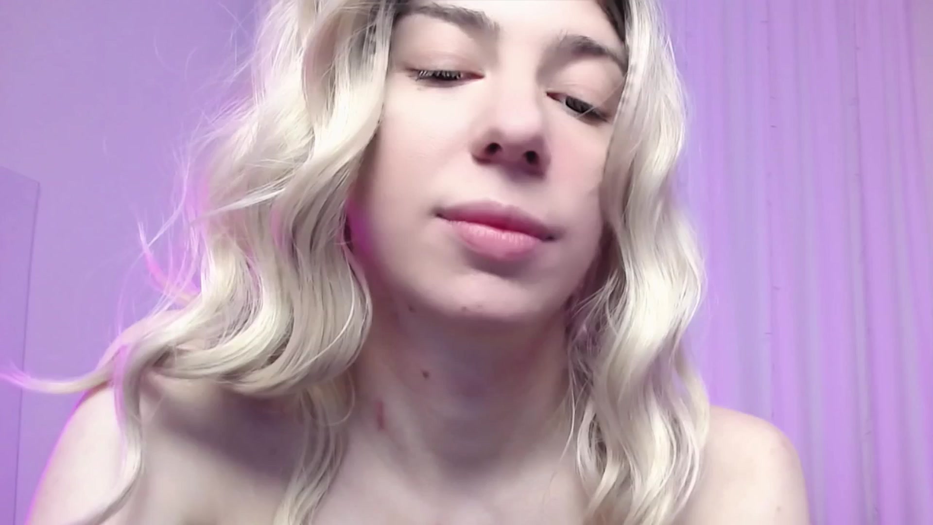 Gallery image thumbnail from AlinaBlank's myfreecams stream on, 12/24/2025, 12:06 image 5 of 20