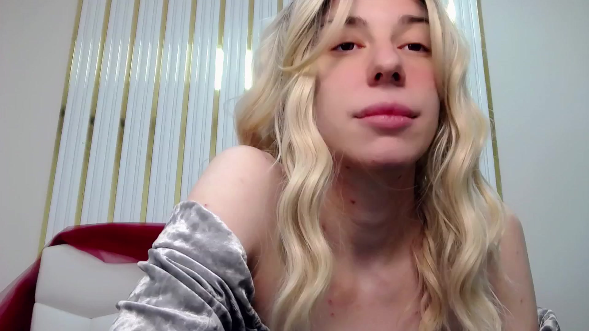 Gallery image thumbnail from AlinaBlank's myfreecams stream on, 01/04/2026, 10:38 image 4 of 20