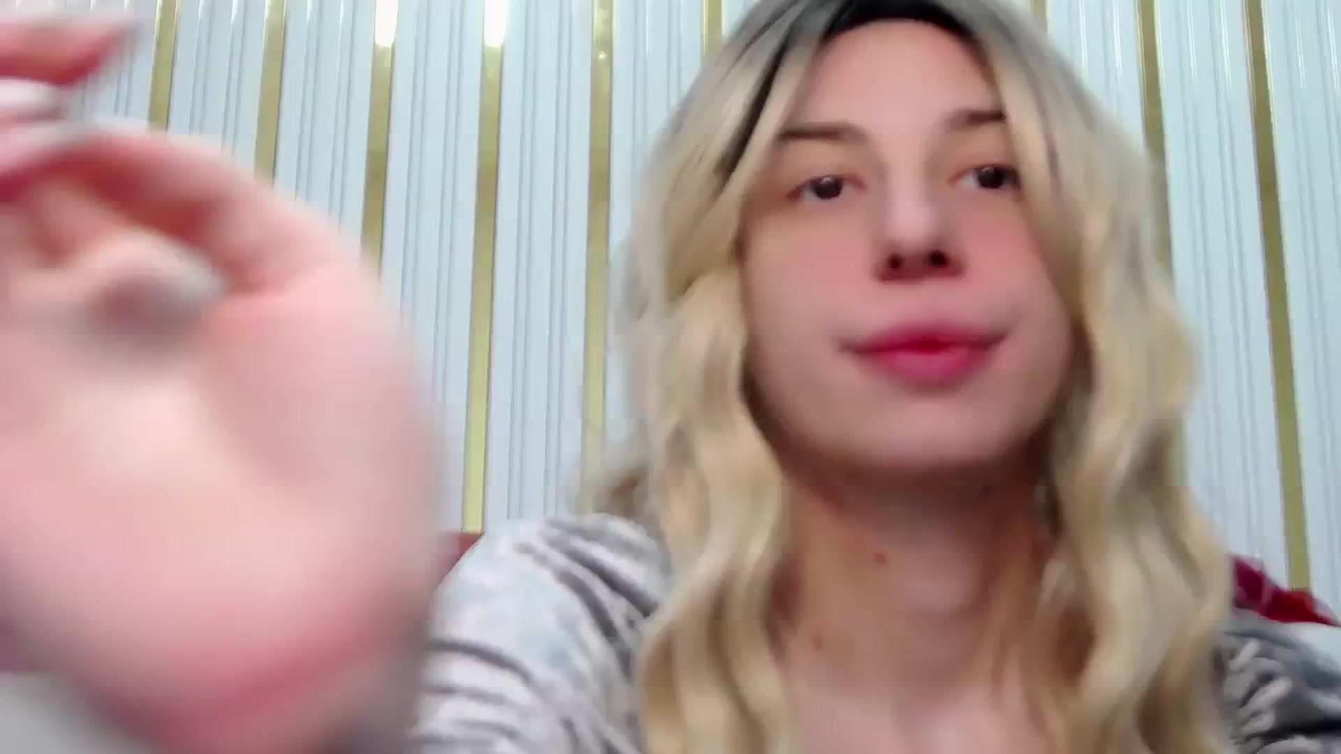 Gallery image thumbnail from AlinaBlank's myfreecams stream on, 01/04/2026, 10:38 image 17 of 20
