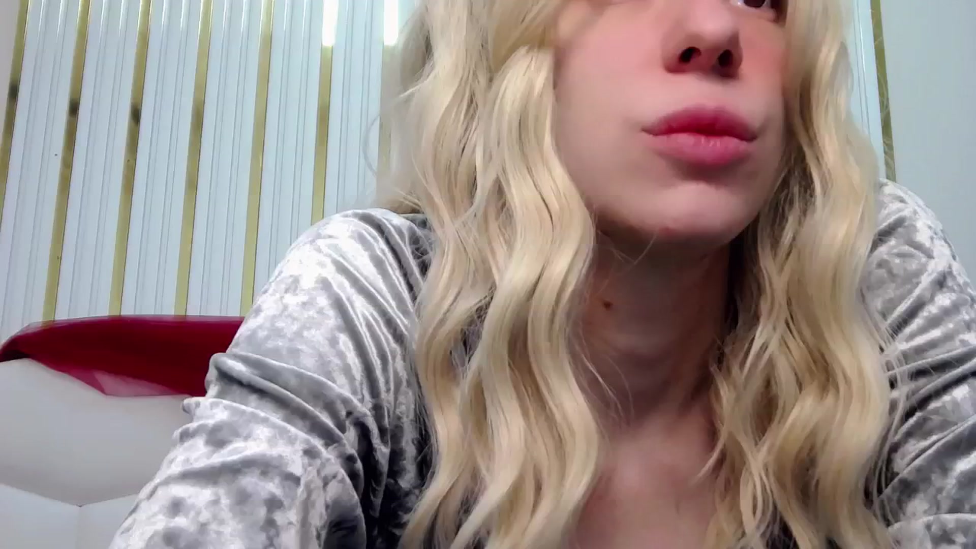 Gallery image thumbnail from AlinaBlank's myfreecams stream on, 01/04/2026, 10:38 image 19 of 20