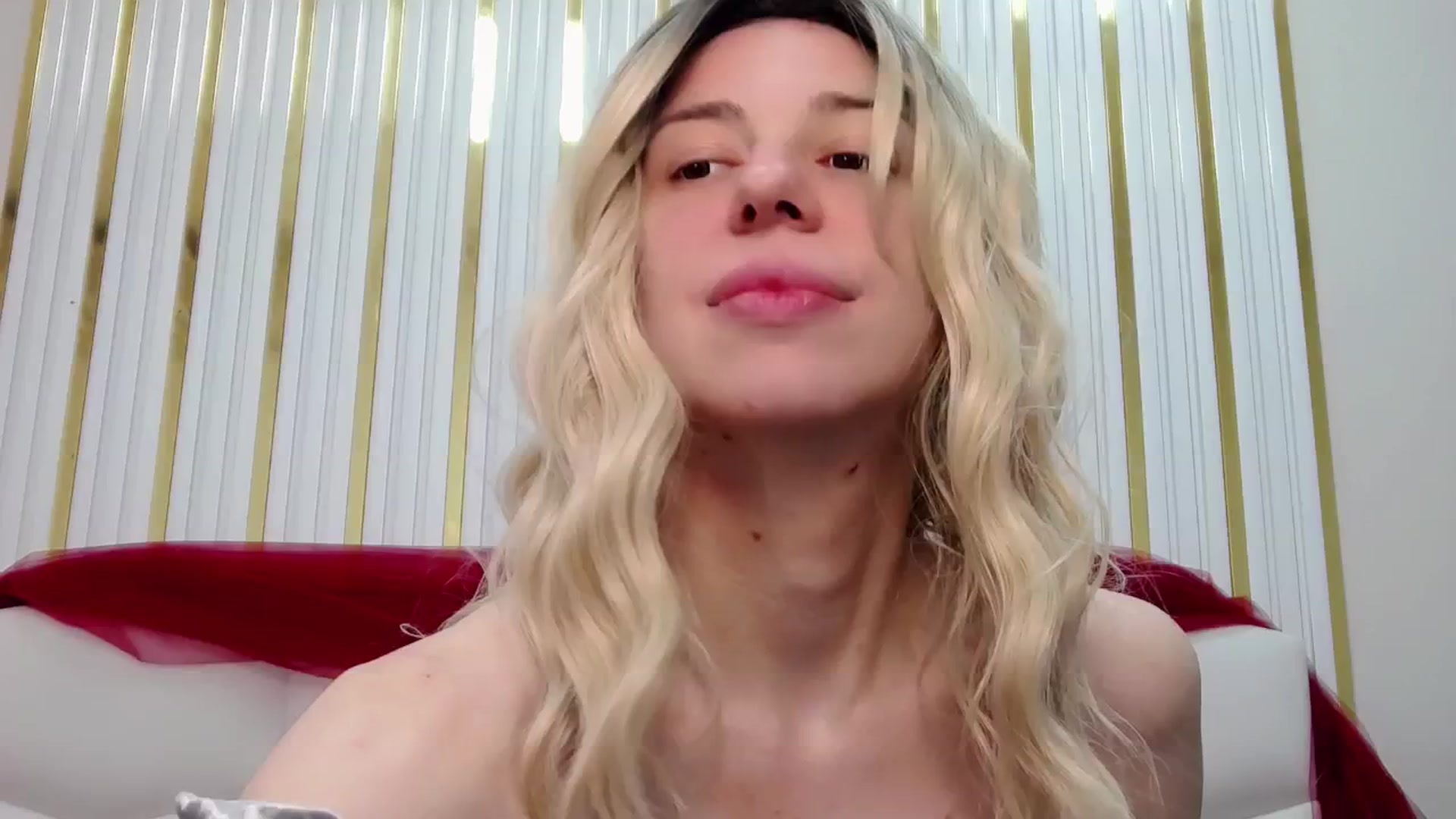 Gallery image thumbnail from AlinaBlank's myfreecams stream on, 01/04/2026, 13:01 image 4 of 20