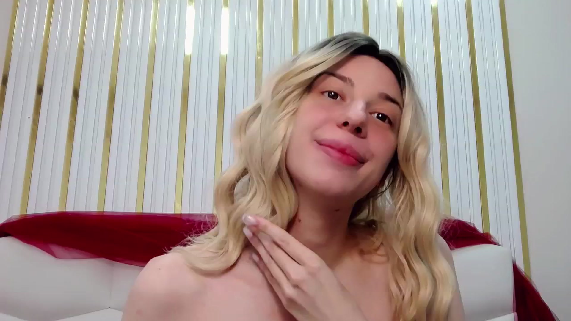 Gallery image thumbnail from AlinaBlank's myfreecams stream on, 01/04/2026, 13:01 image 2 of 20