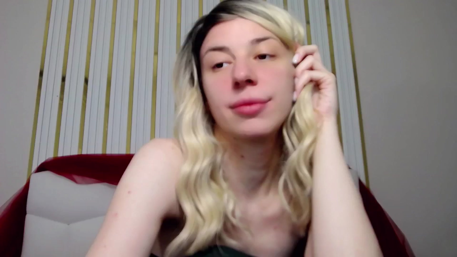 Gallery image thumbnail from AlinaBlank's myfreecams stream on, 01/05/2026, 09:14 image 10 of 20