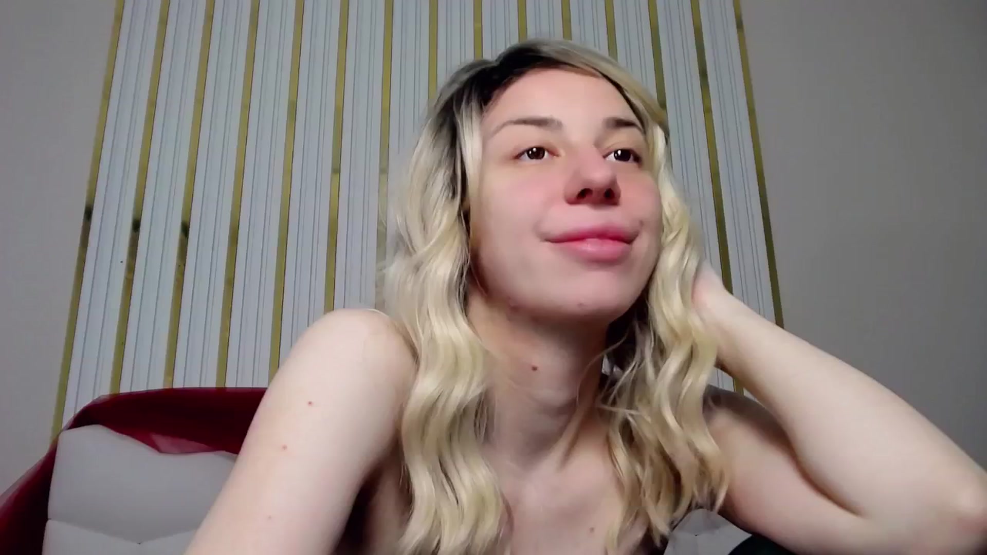 Gallery image thumbnail from AlinaBlank's myfreecams stream on, 01/05/2026, 10:55 image 3 of 20