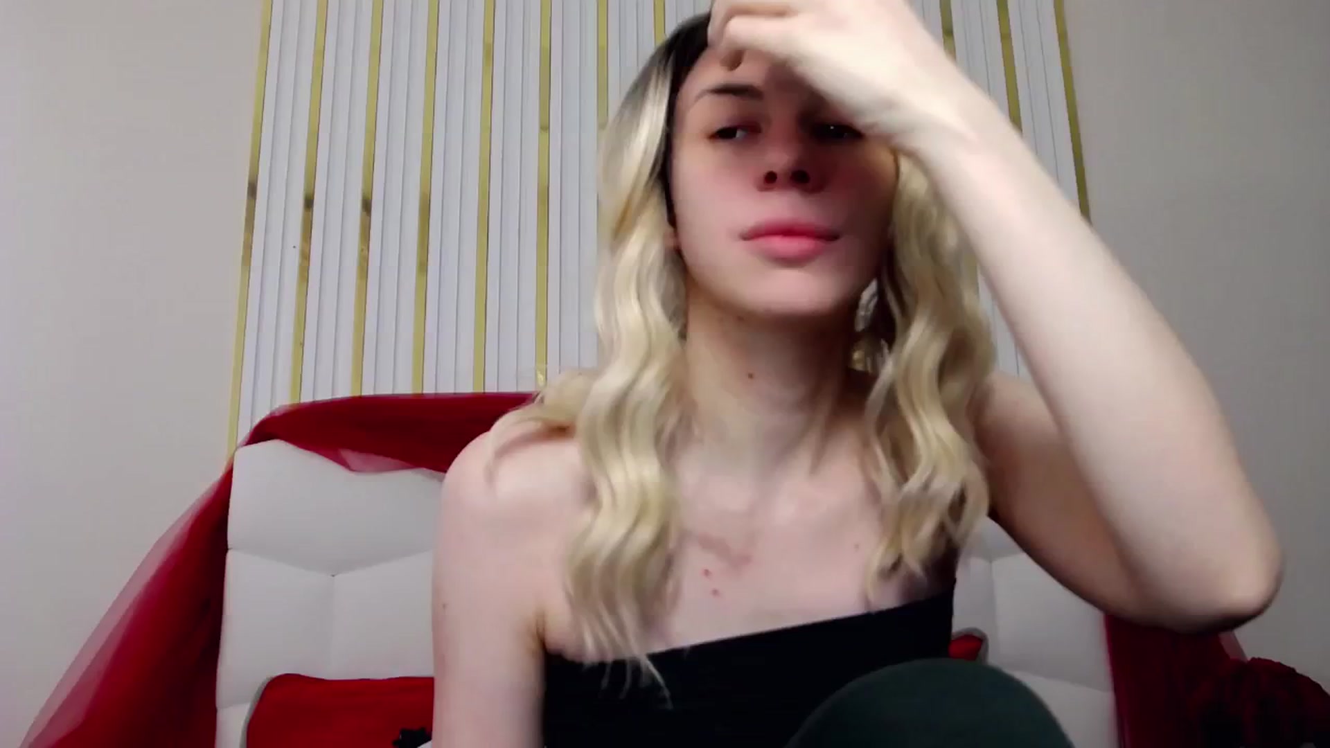 Gallery image thumbnail from AlinaBlank's myfreecams stream on, 01/05/2026, 11:40 image 18 of 20