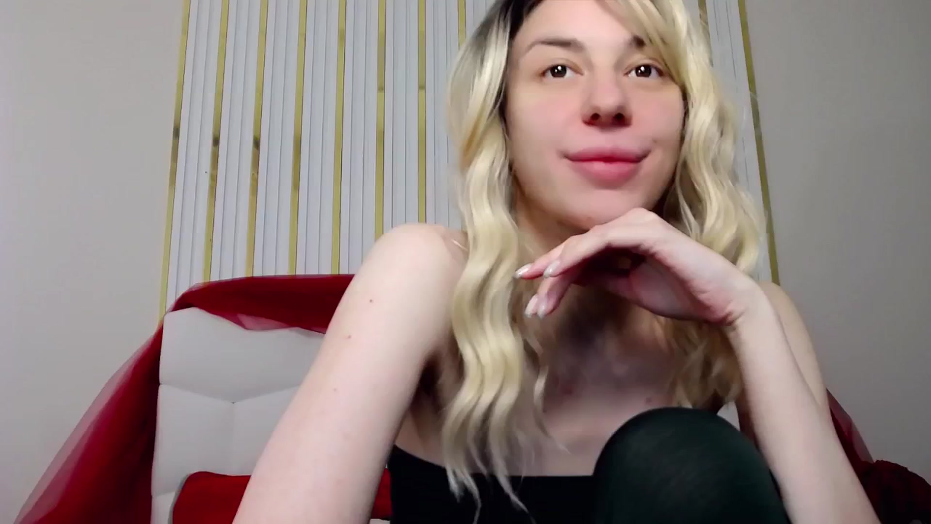 Gallery image thumbnail from AlinaBlank's myfreecams stream on, 01/05/2026, 11:40 image 17 of 20