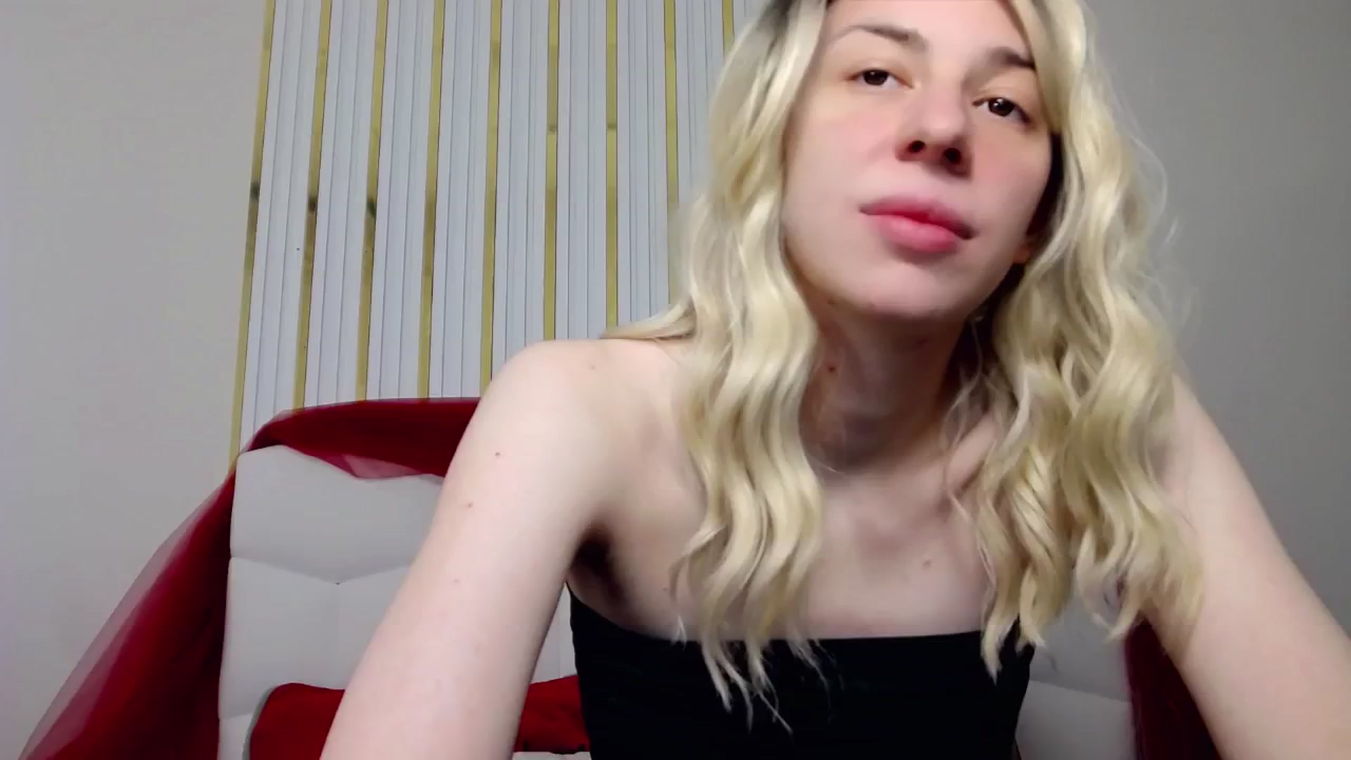 Gallery image thumbnail from AlinaBlank's myfreecams stream on, 01/05/2026, 11:40 image 6 of 20