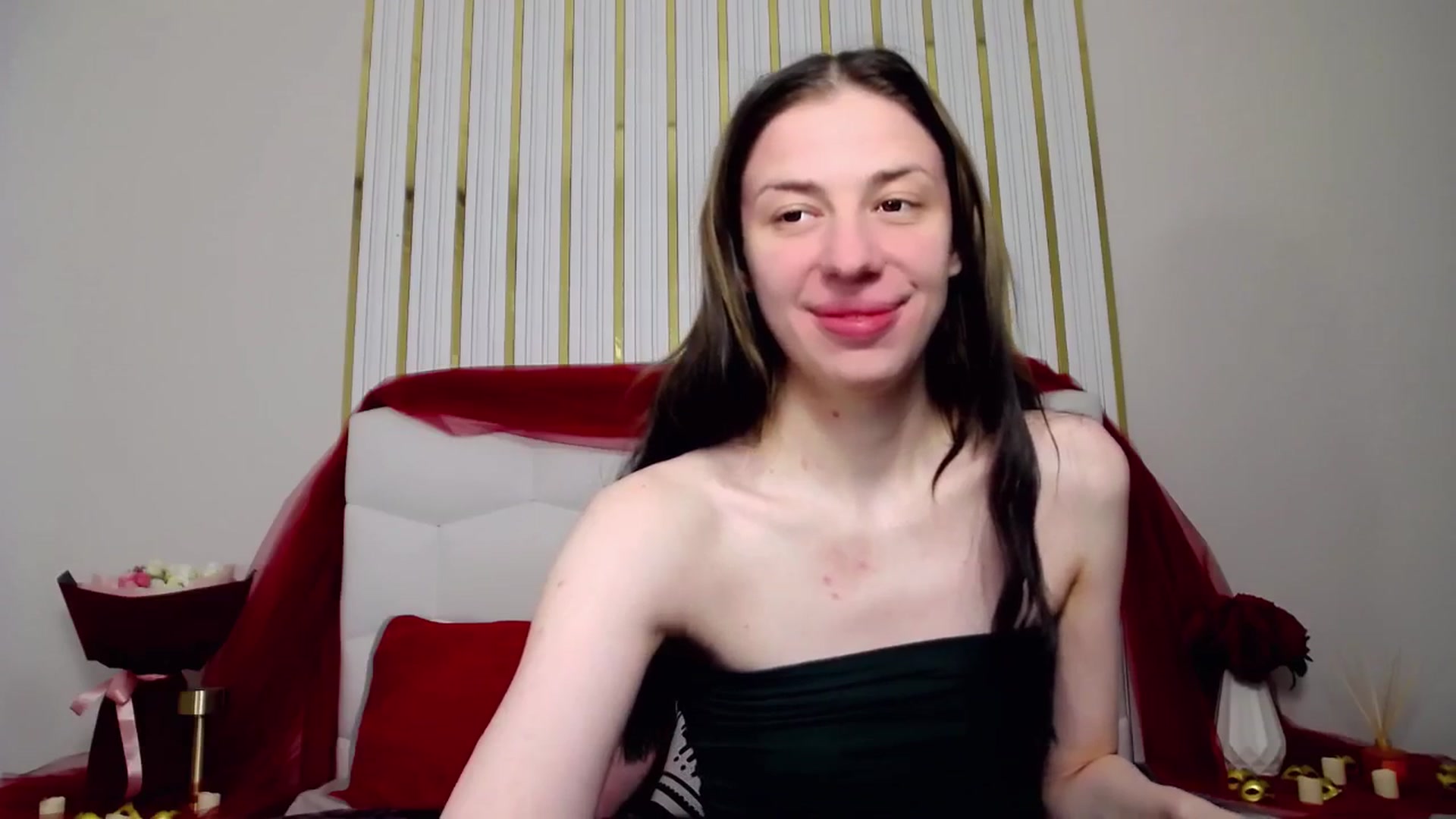 Gallery image thumbnail from AlinaBlank's myfreecams stream on, 01/07/2026, 12:50 image 15 of 20