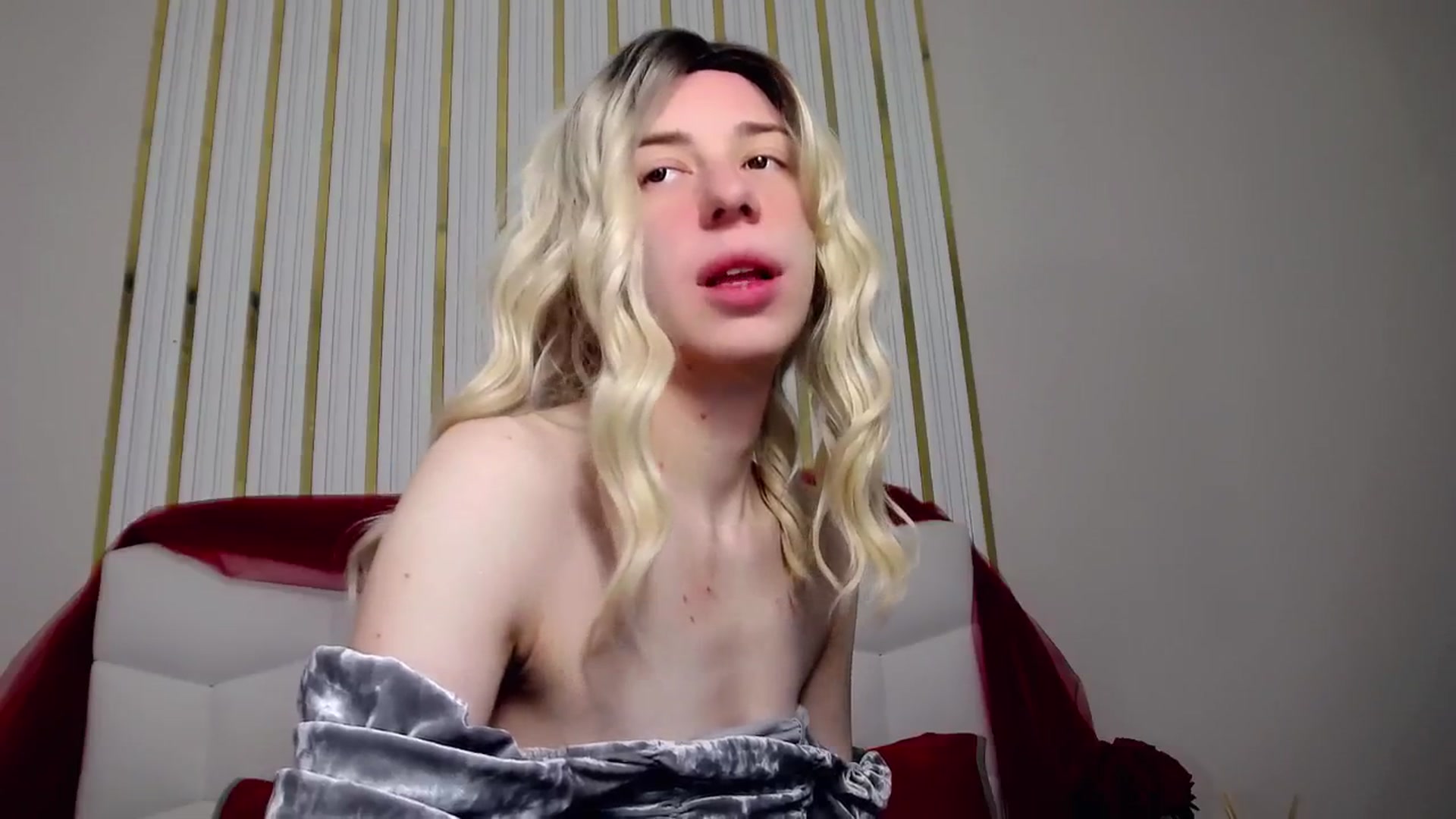 Gallery image thumbnail from AlinaBlank's myfreecams stream on, 01/09/2026, 10:54 image 17 of 20