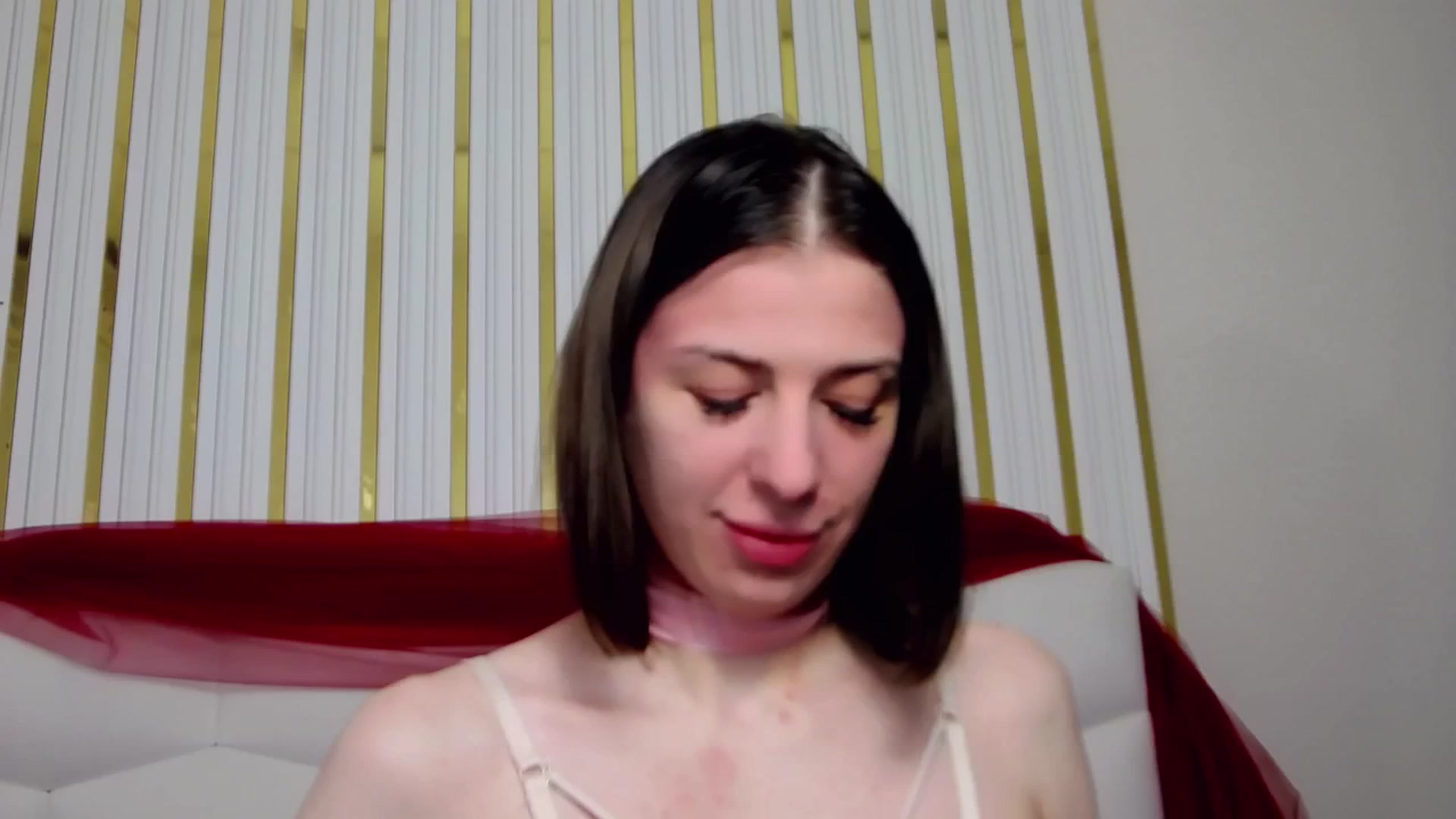 Gallery image thumbnail from AlinaBlank's myfreecams stream on, 01/14/2026, 13:29 image 17 of 20