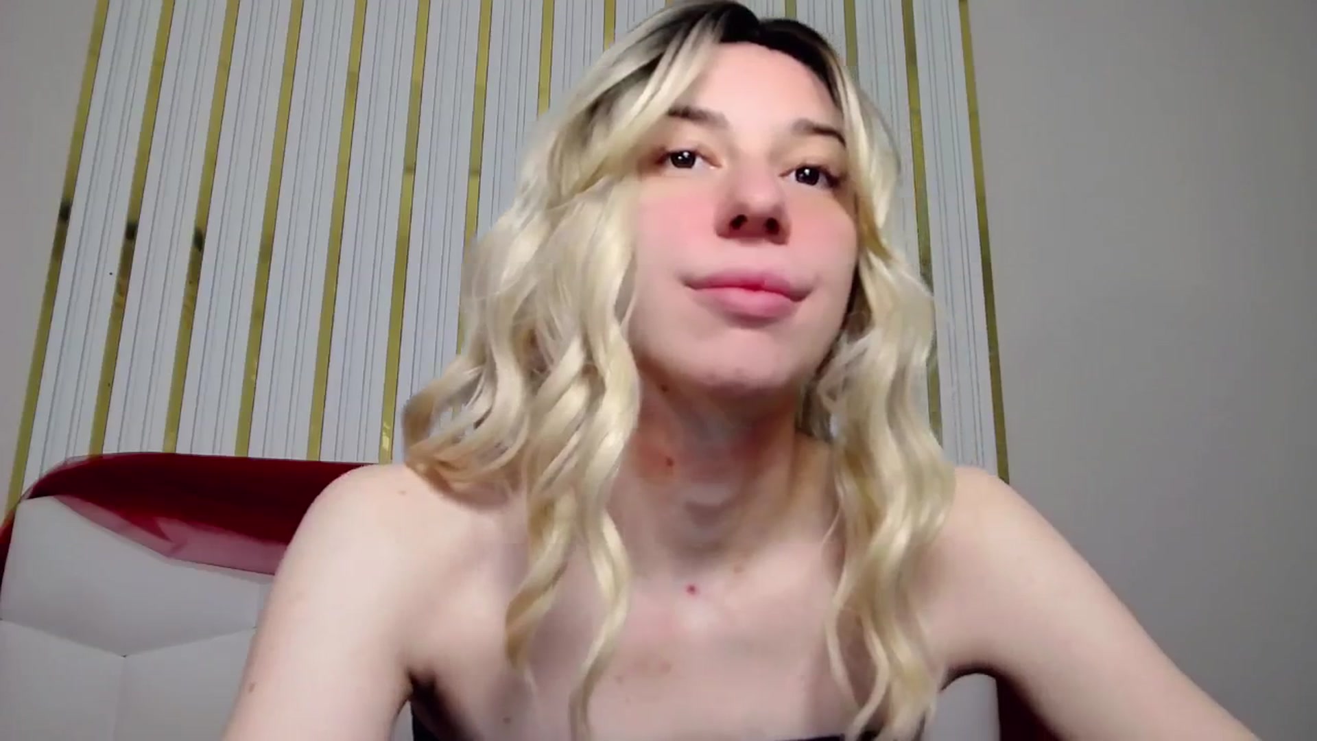 Gallery image thumbnail from AlinaBlank's myfreecams stream on, 01/26/2026, 09:27 image 15 of 20