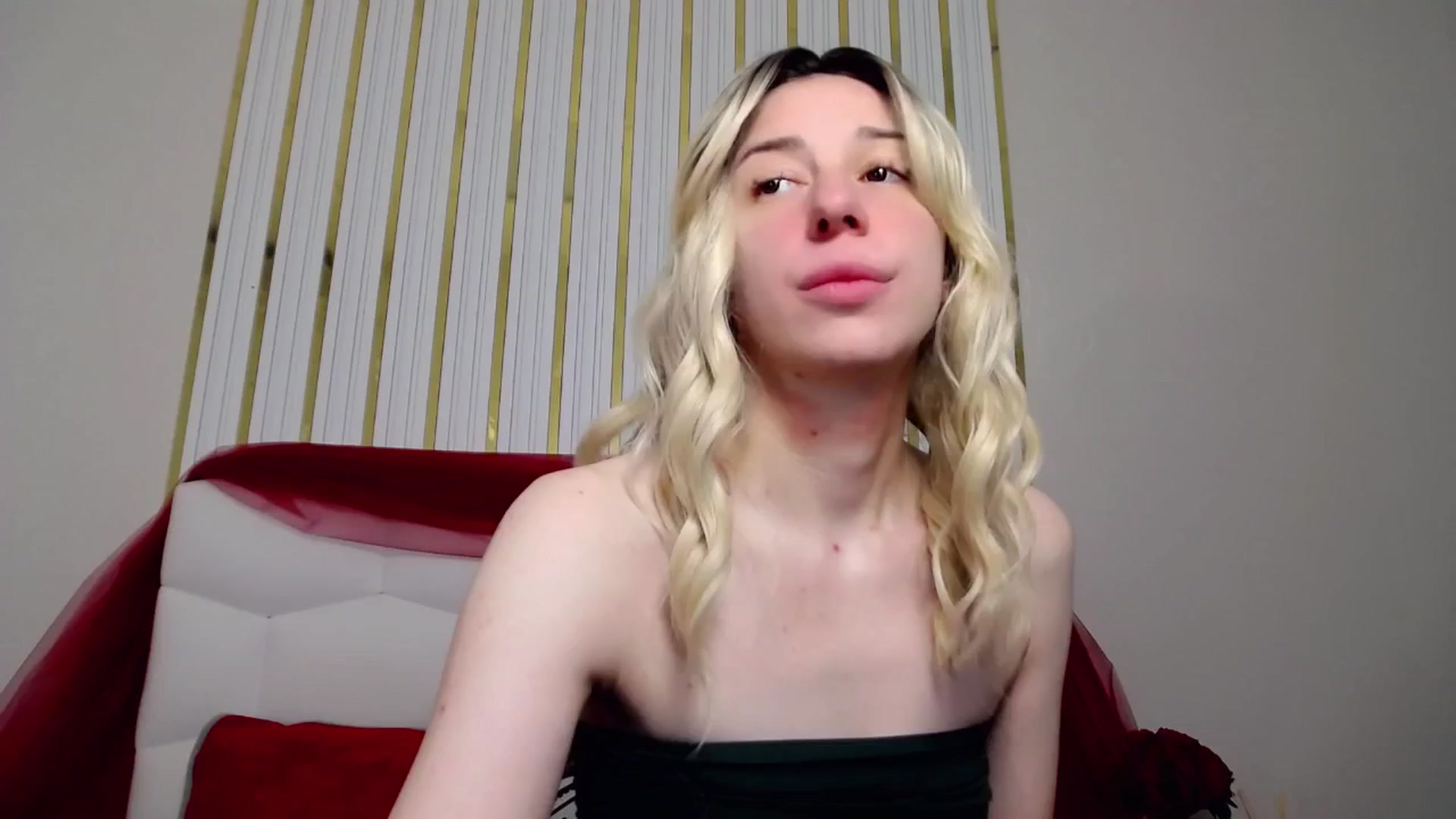 Gallery image thumbnail from AlinaBlank's myfreecams stream on, 01/26/2026, 11:03 image 18 of 20