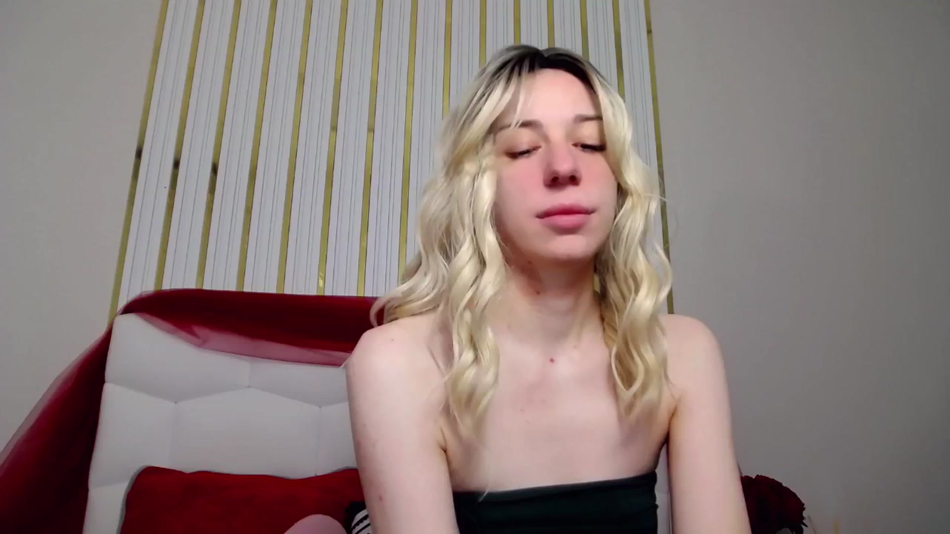 Gallery image thumbnail from AlinaBlank's myfreecams stream on, 01/26/2026, 11:03 image 17 of 20
