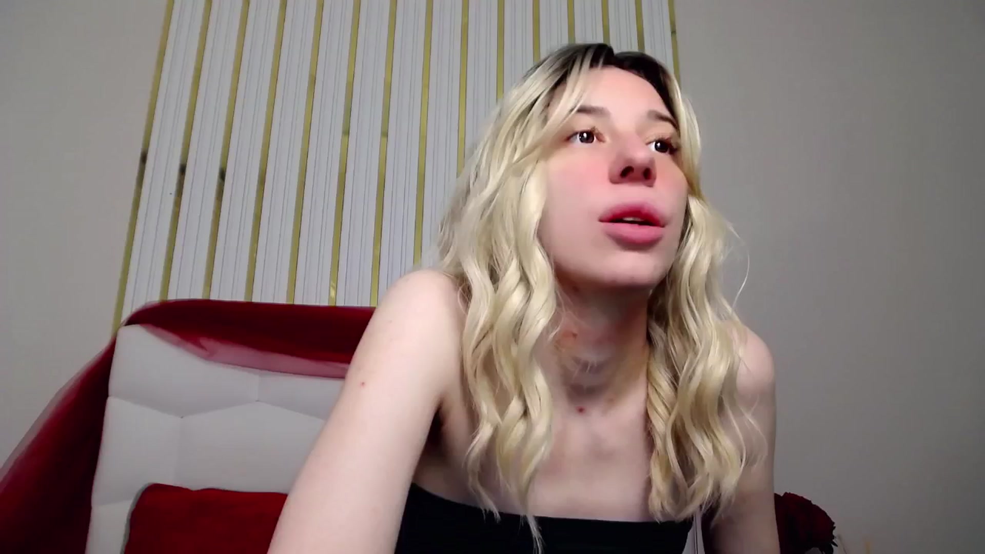 Gallery image thumbnail from AlinaBlank's myfreecams stream on, 01/26/2026, 12:06 image 2 of 20