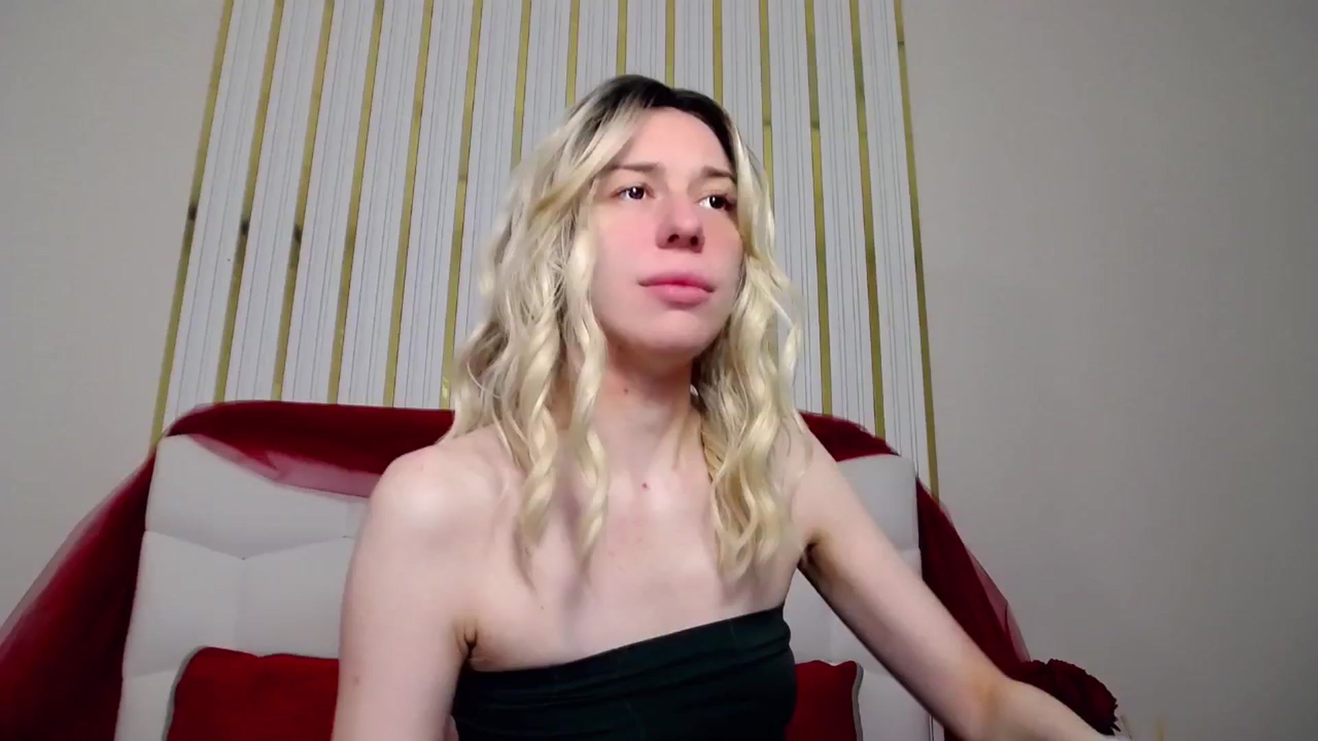 Gallery image thumbnail from AlinaBlank's myfreecams stream on, 01/26/2026, 12:06 image 11 of 20
