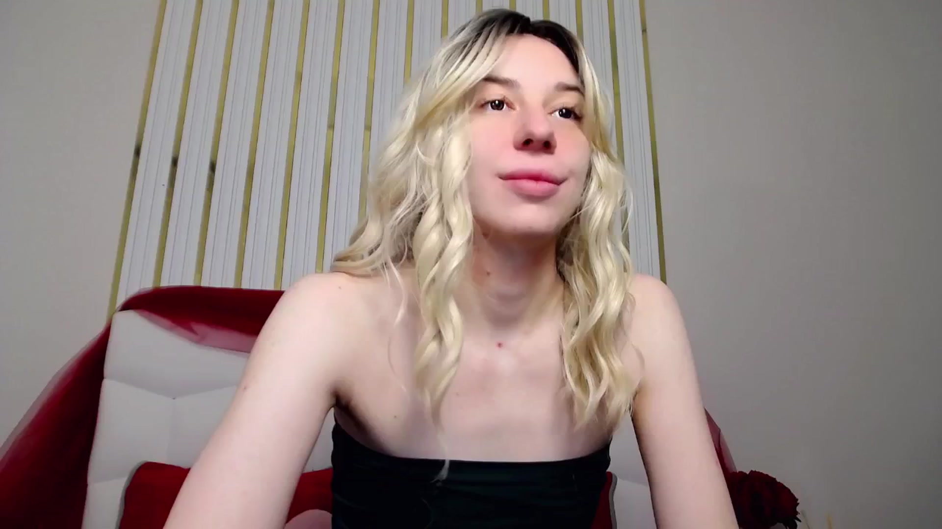 Gallery image thumbnail from AlinaBlank's myfreecams stream on, 01/26/2026, 12:06 image 13 of 20