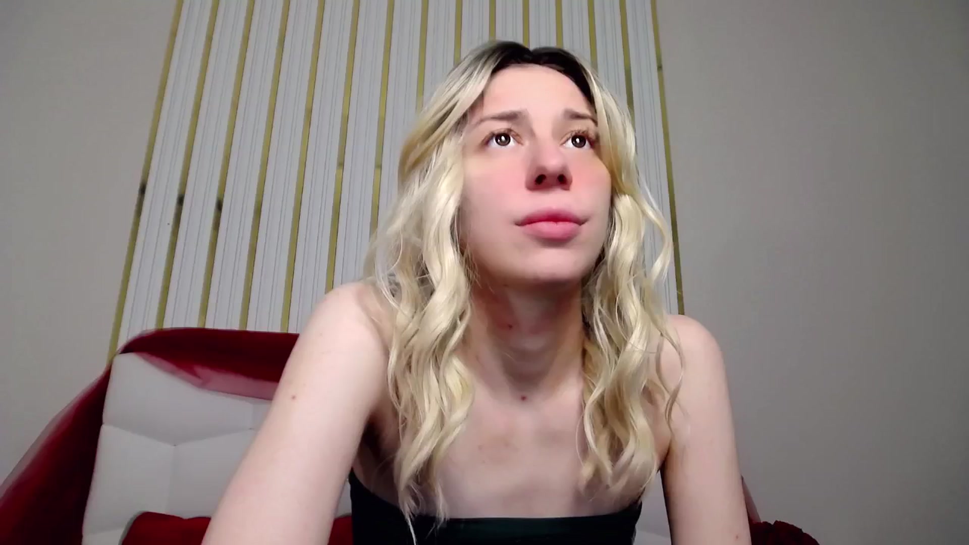 Gallery image thumbnail from AlinaBlank's myfreecams stream on, 01/26/2026, 13:16 image 12 of 20