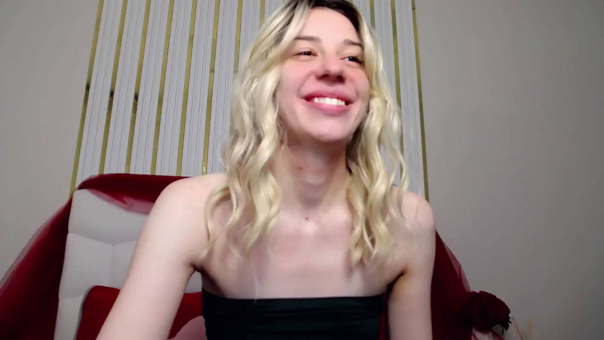 Gallery image thumbnail from AlinaBlank's myfreecams stream on, 01/26/2026, 13:16 image 4 of 20
