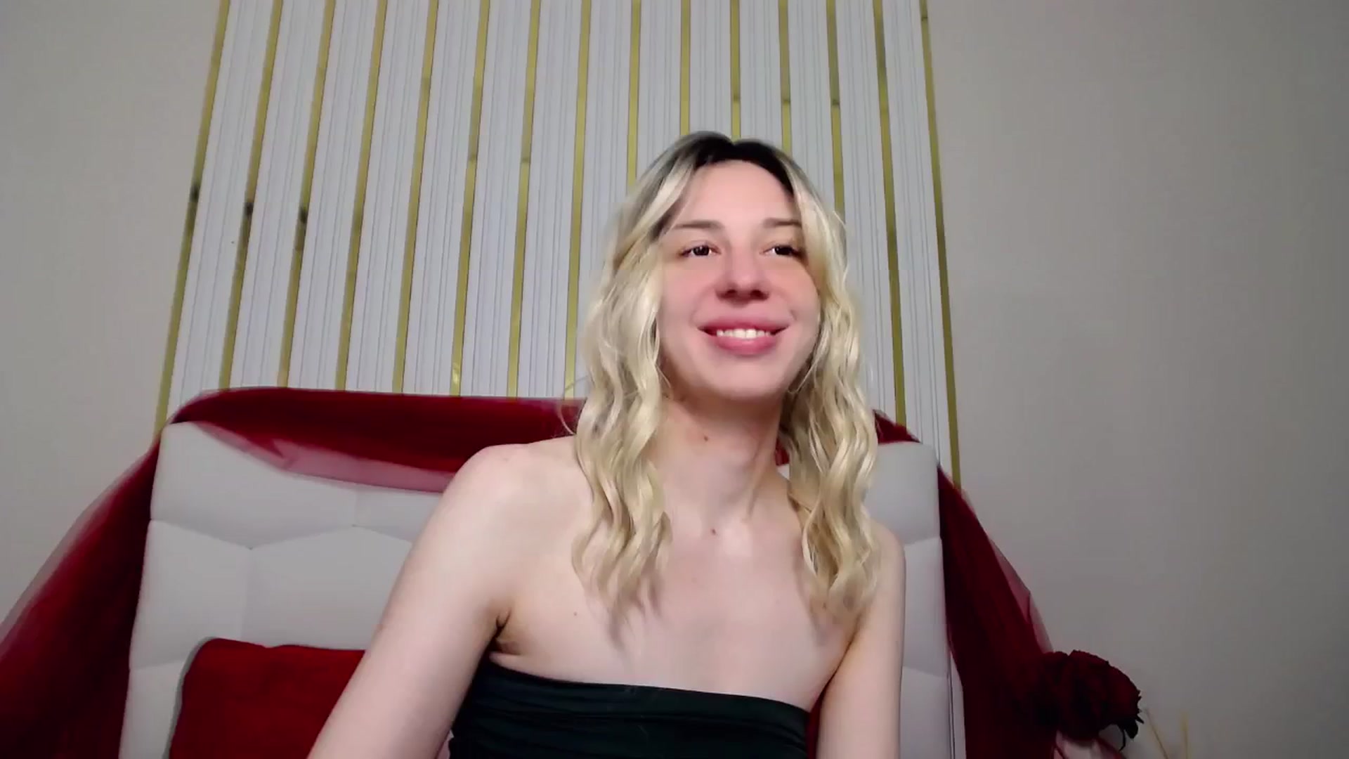 Gallery image thumbnail from AlinaBlank's myfreecams stream on, 01/26/2026, 13:16 image 6 of 20
