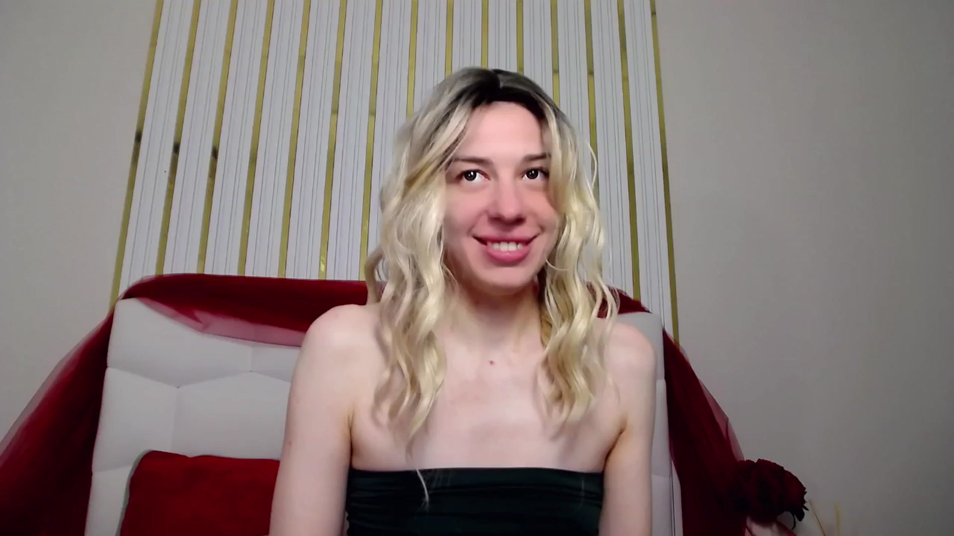 Gallery image thumbnail from AlinaBlank's myfreecams stream on, 01/26/2026, 13:16 image 5 of 20